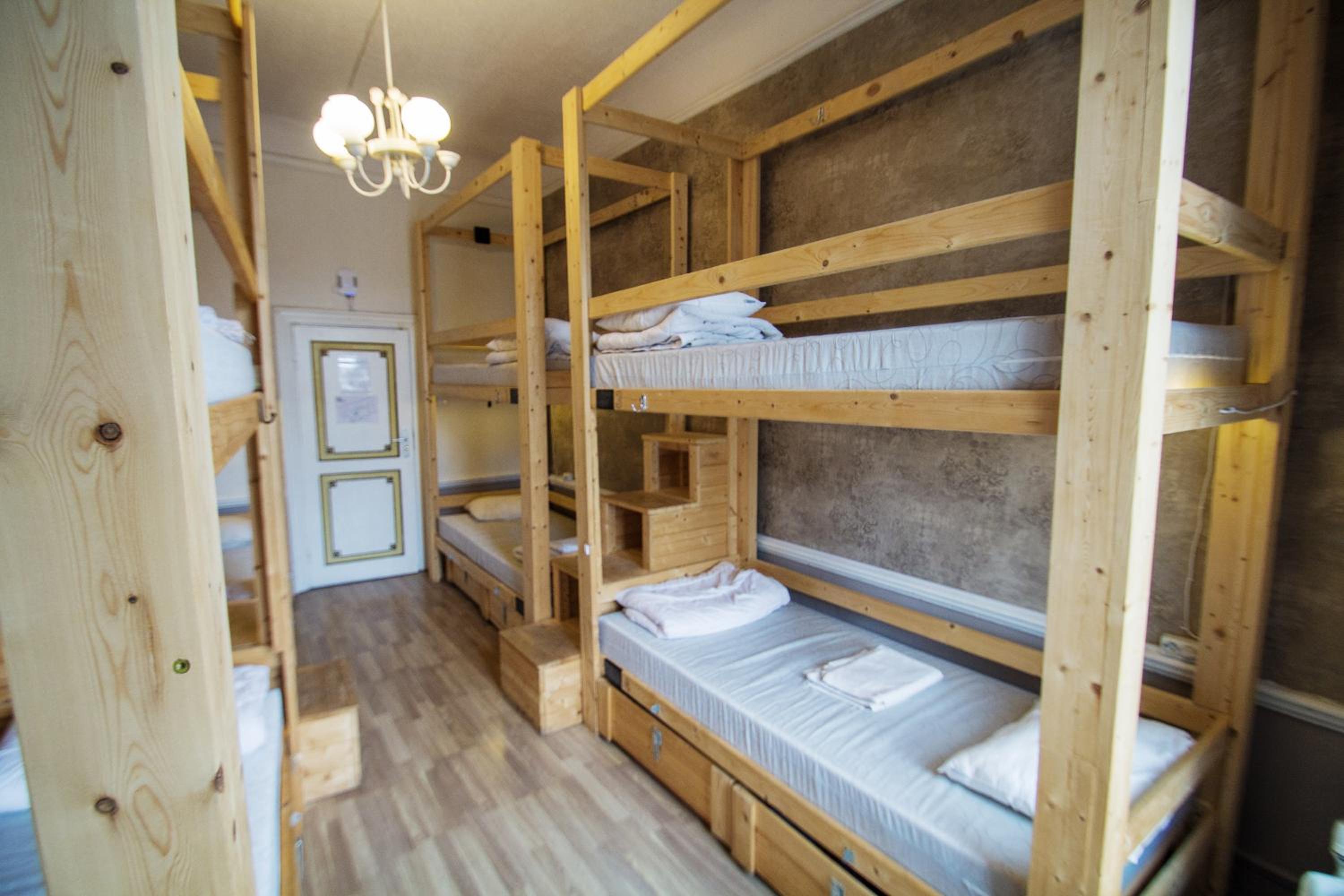 Bed in 8-Bed Mixed Dormitory Room photo 1