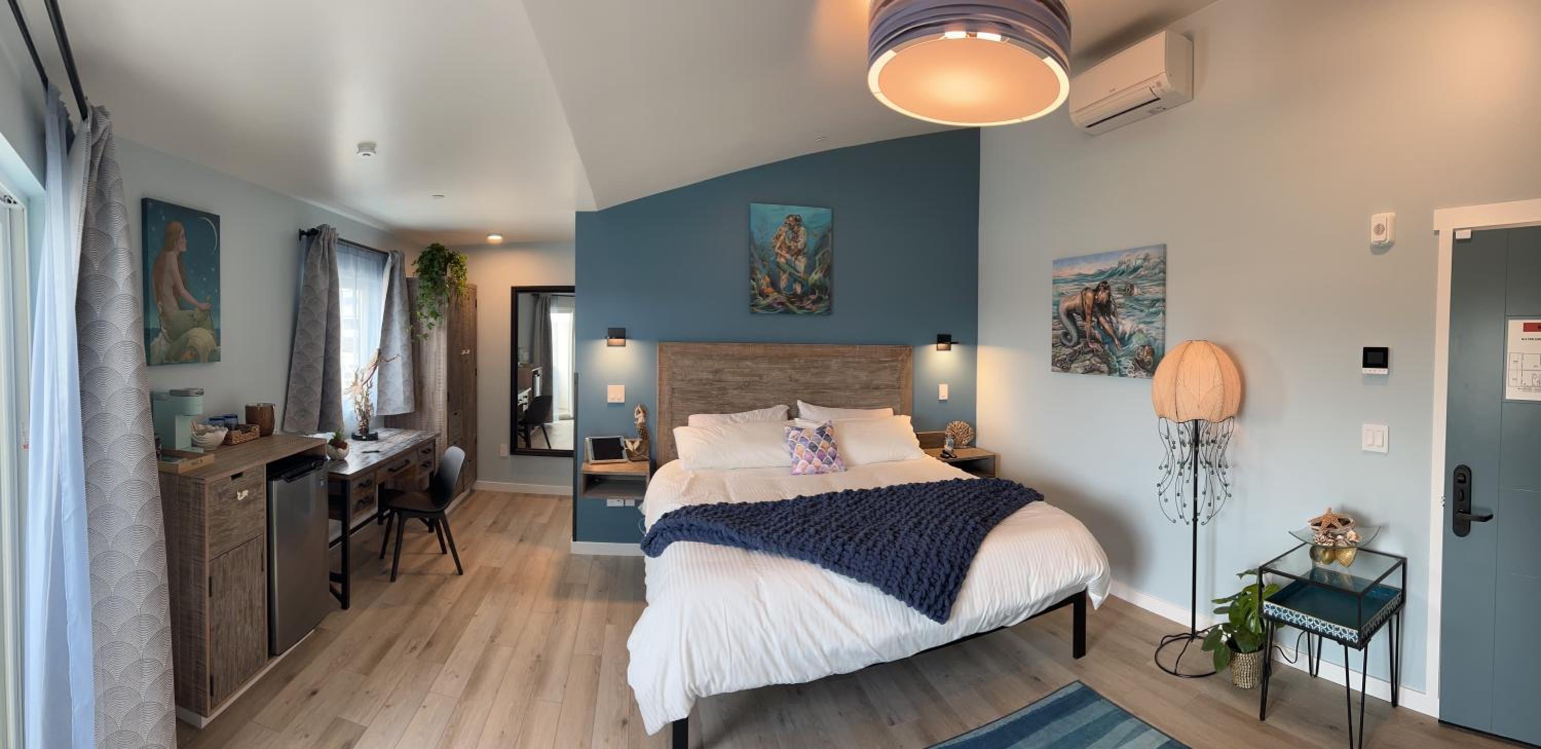 King Suite with Ocean View photo 3