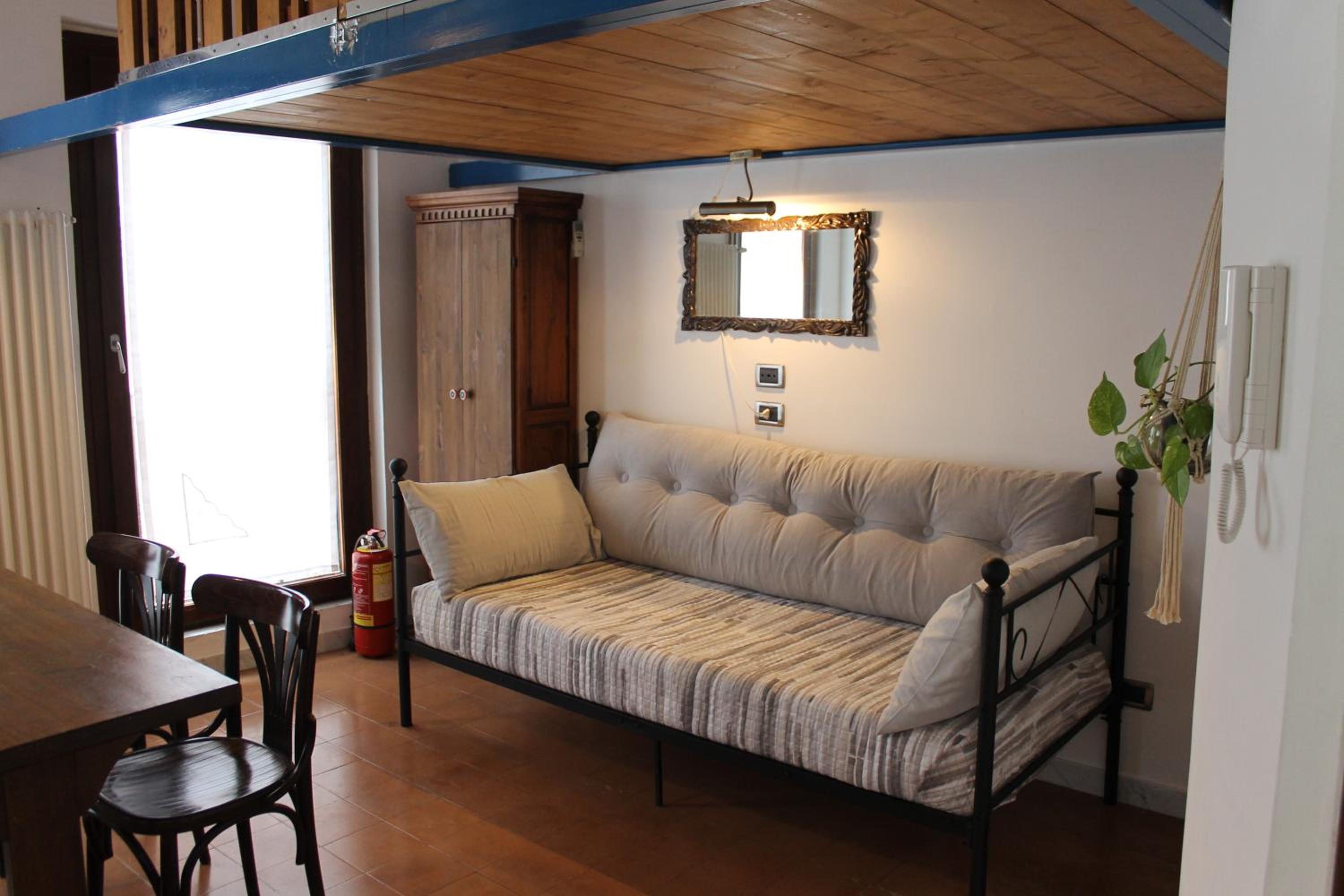 Apartment photo 2