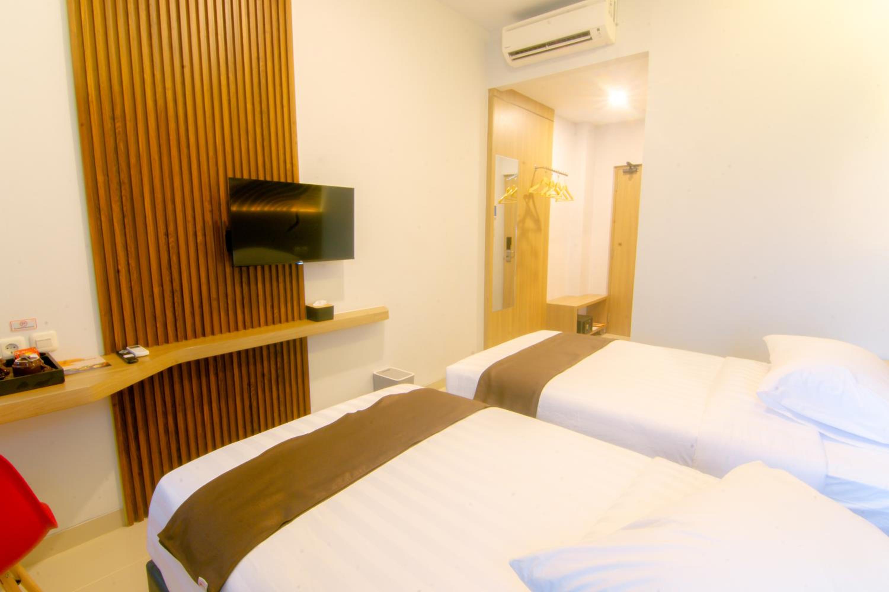 Deluxe Twin Room photo 3