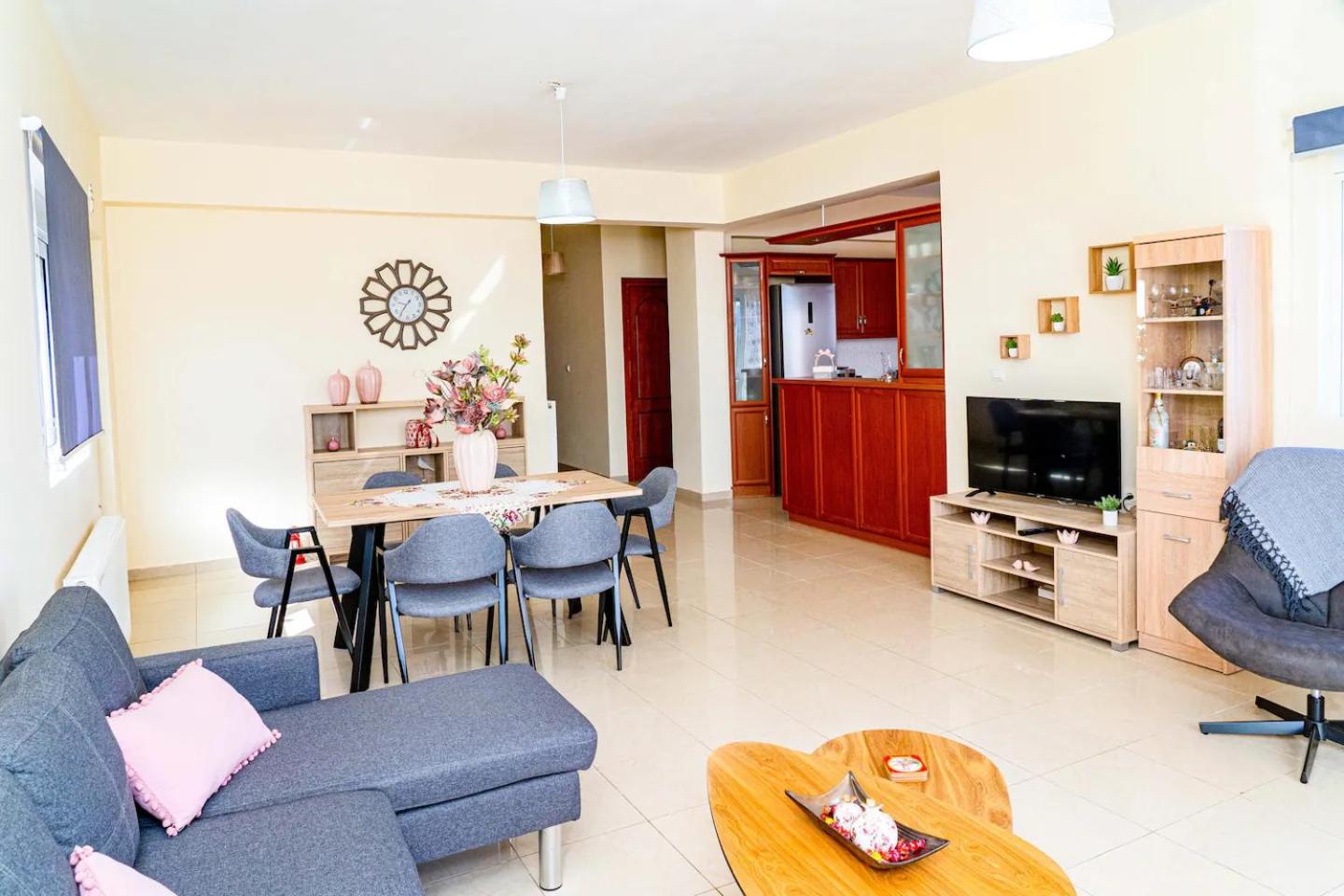 Three-Bedroom Villa photo 1
