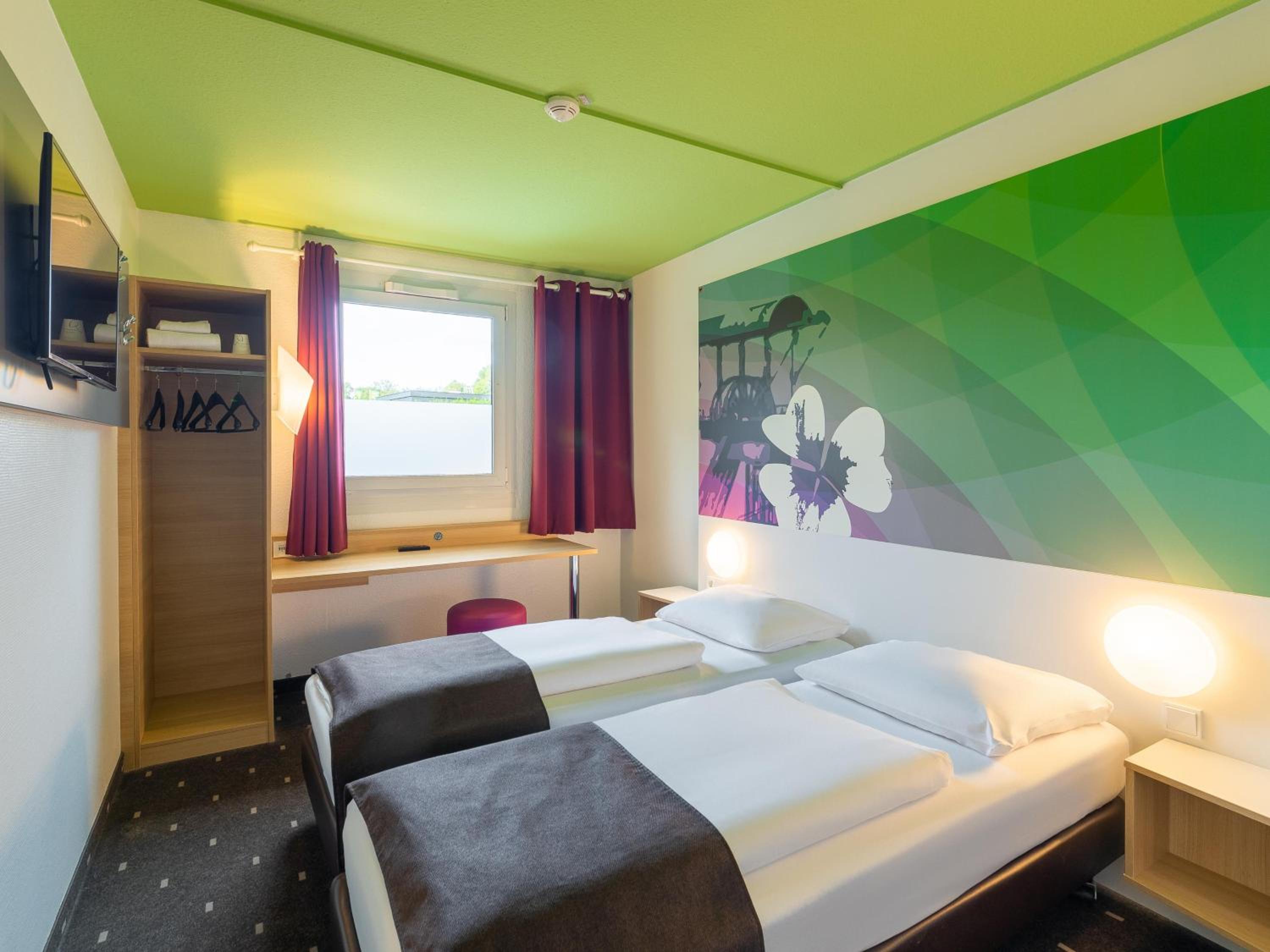 Twin Room - Photo 1