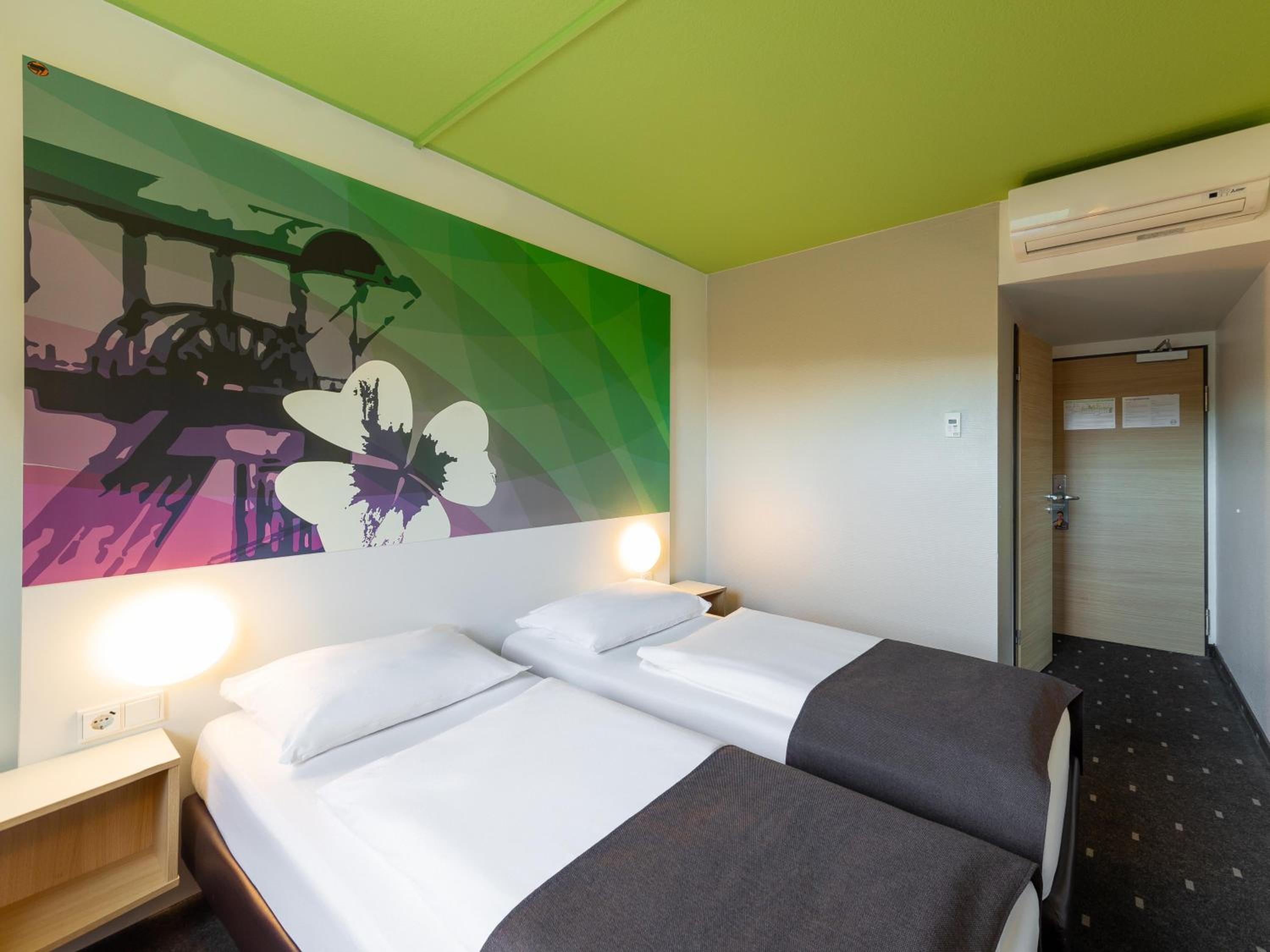 Twin Room - Photo 2