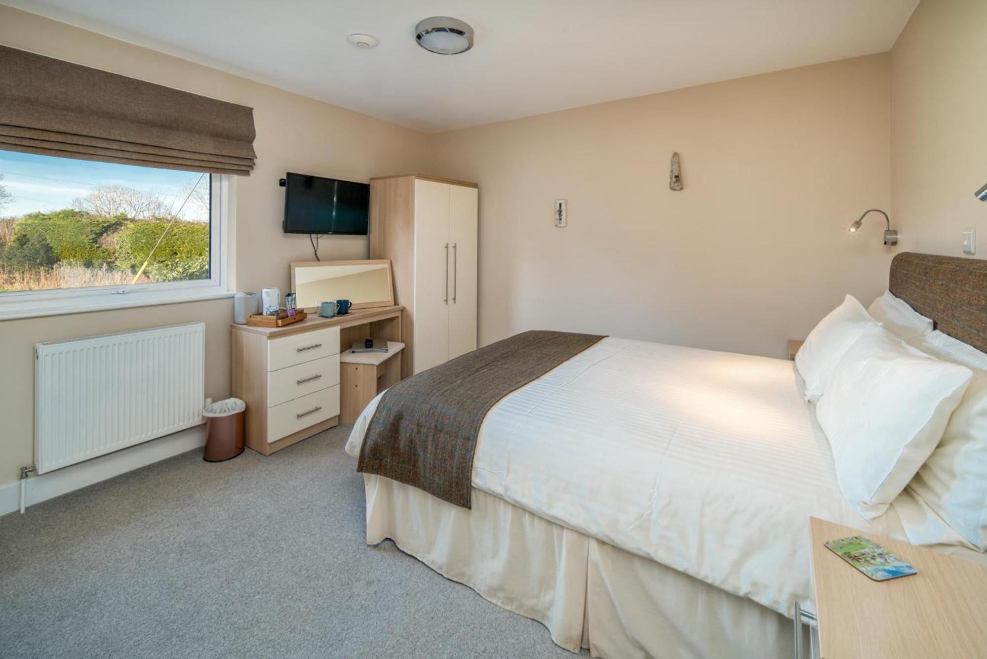 Deluxe Double Room with Shower photo 1