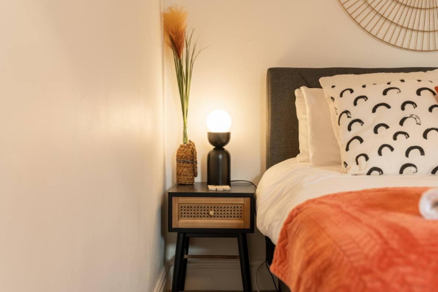 Three-Bedroom House photo 3