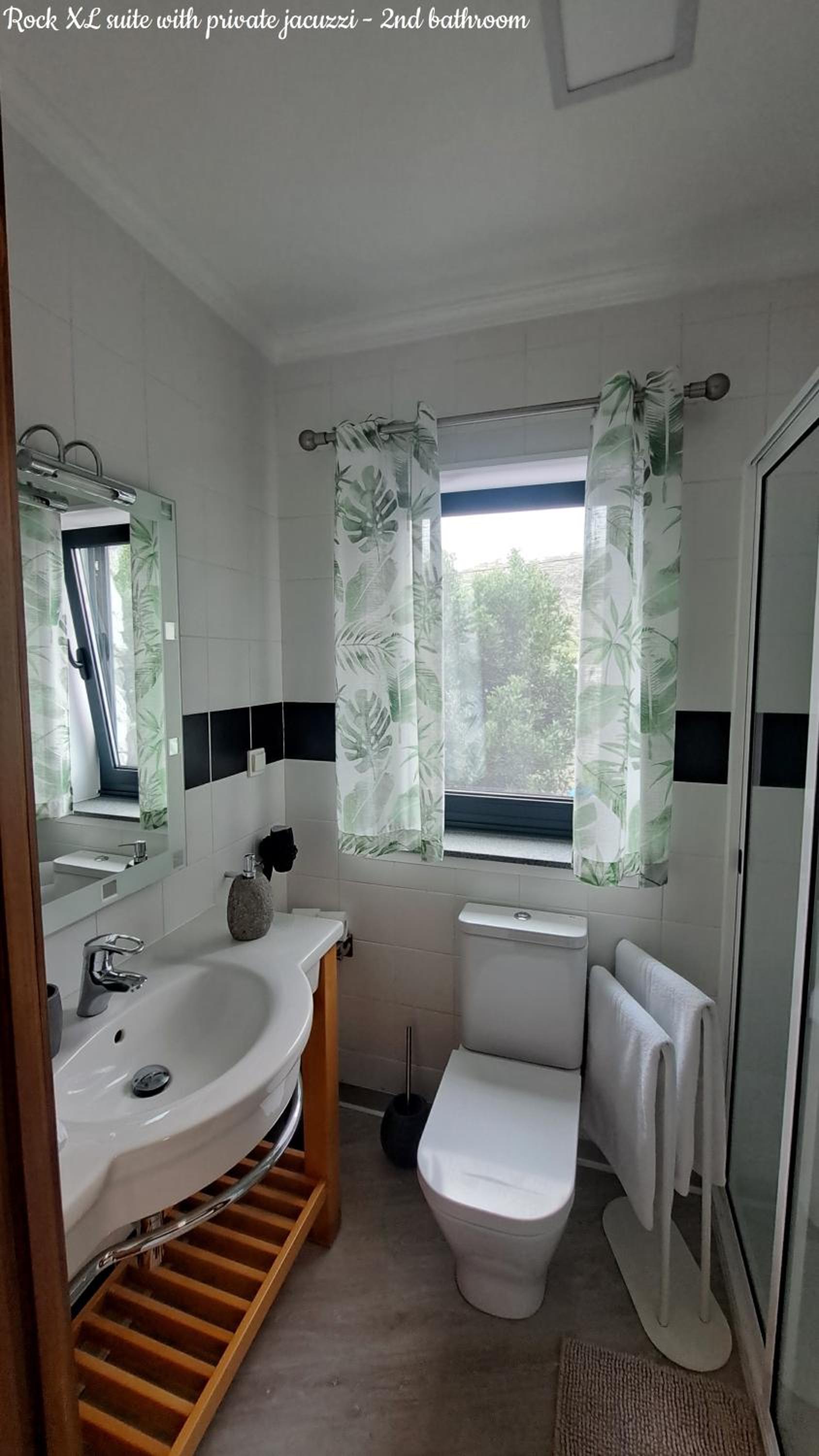 Suite with Spa Bath photo 2
