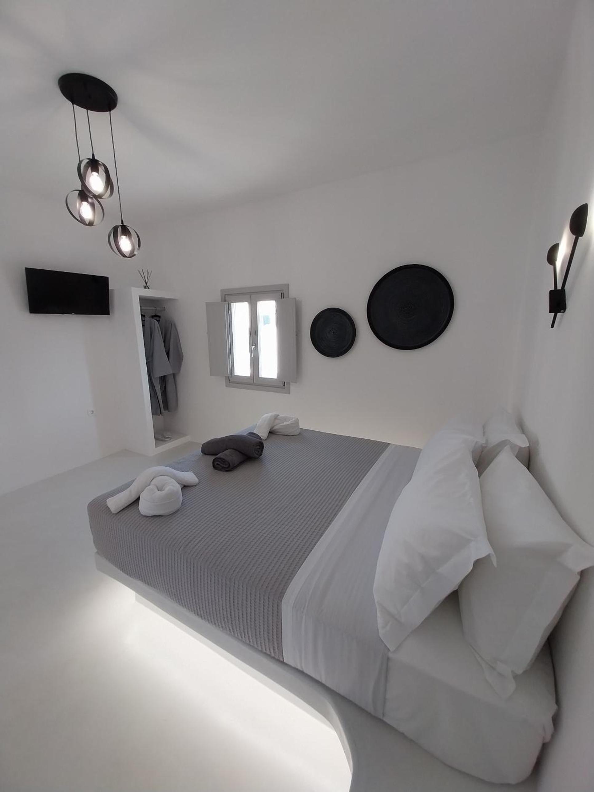 Deluxe Room - Photo 23
