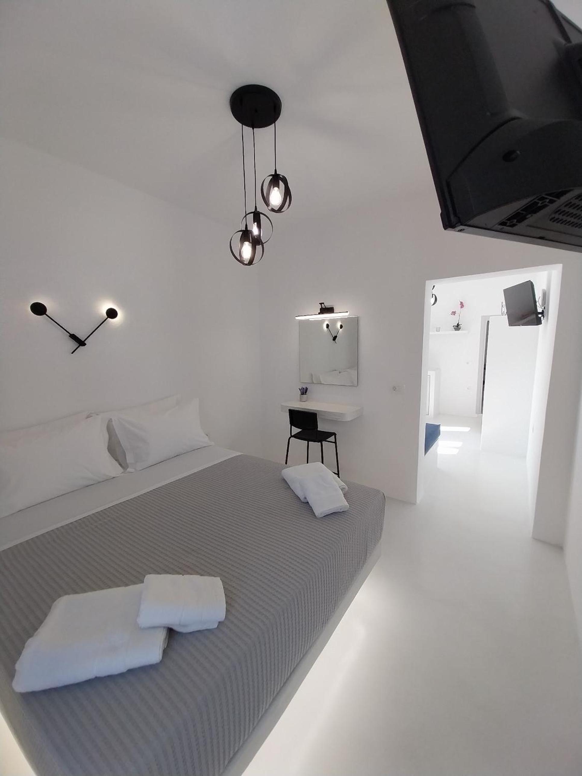 Deluxe Room - Photo 7