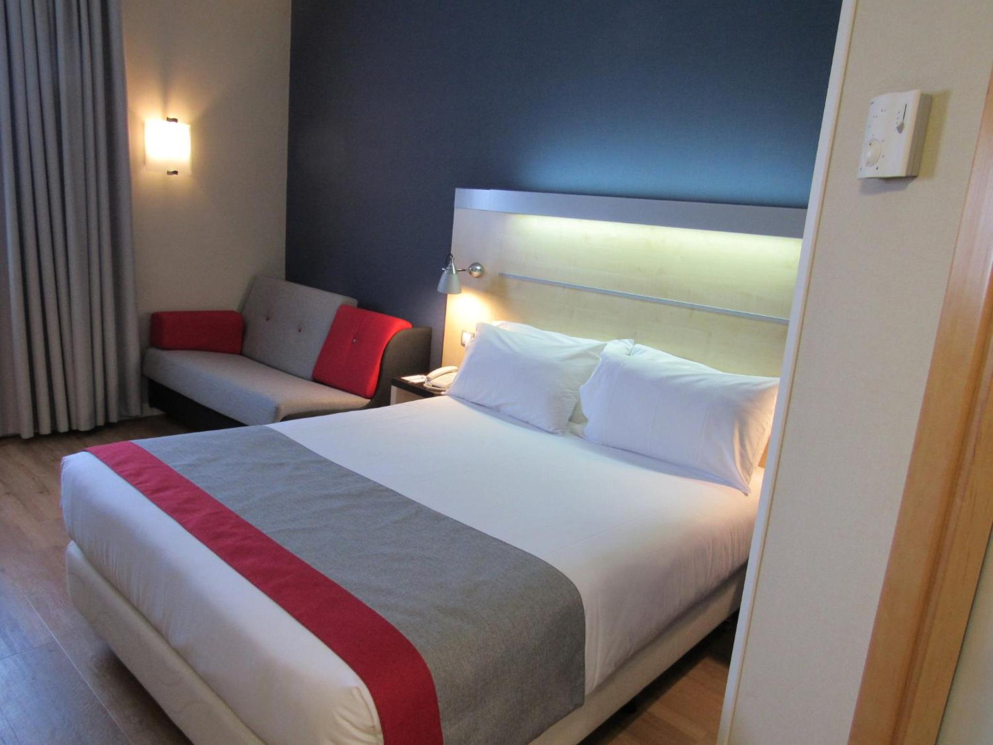 Standard Queen Room - Free Breakfast - Photo 5