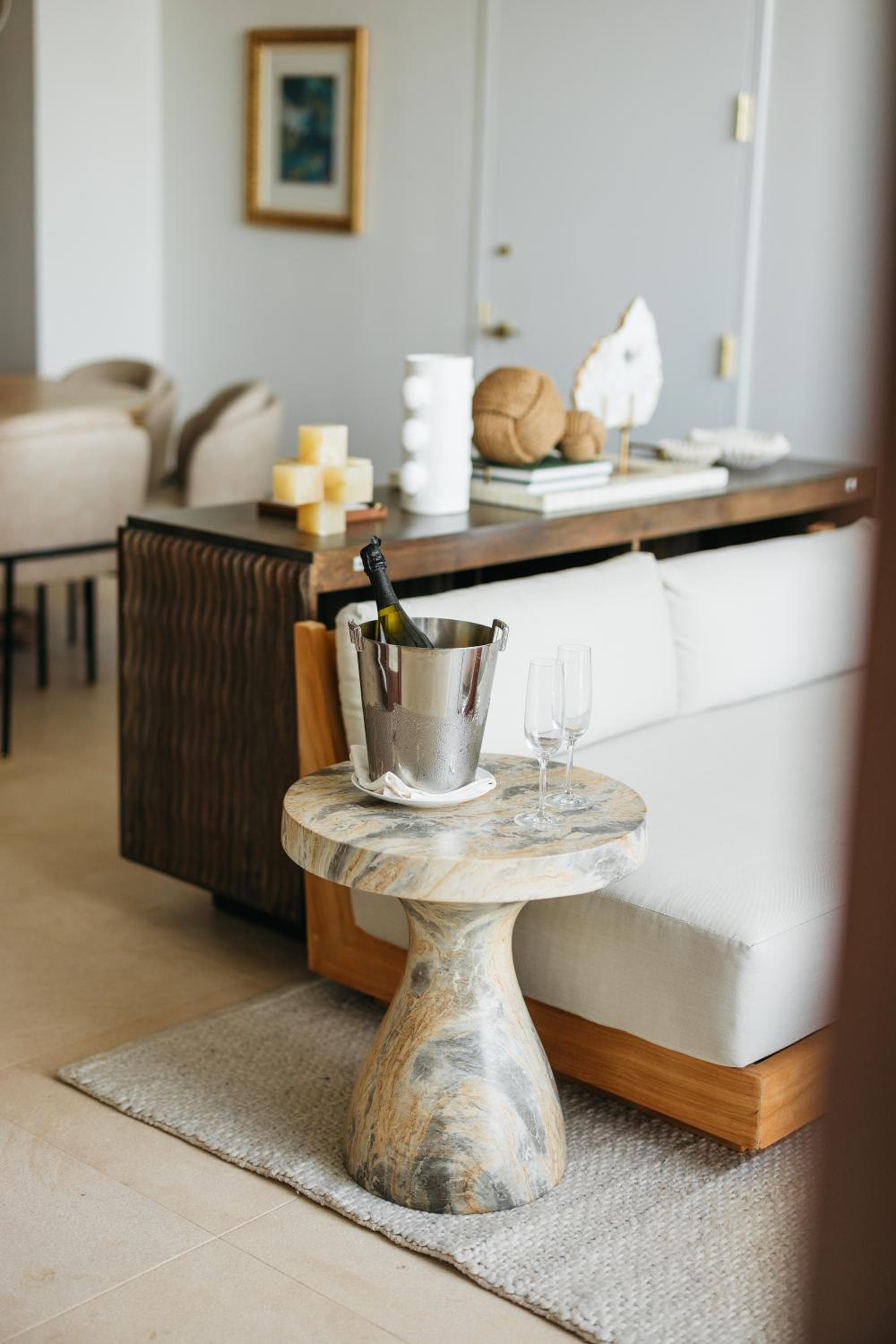 Deluxe King Suite - Photo 8
