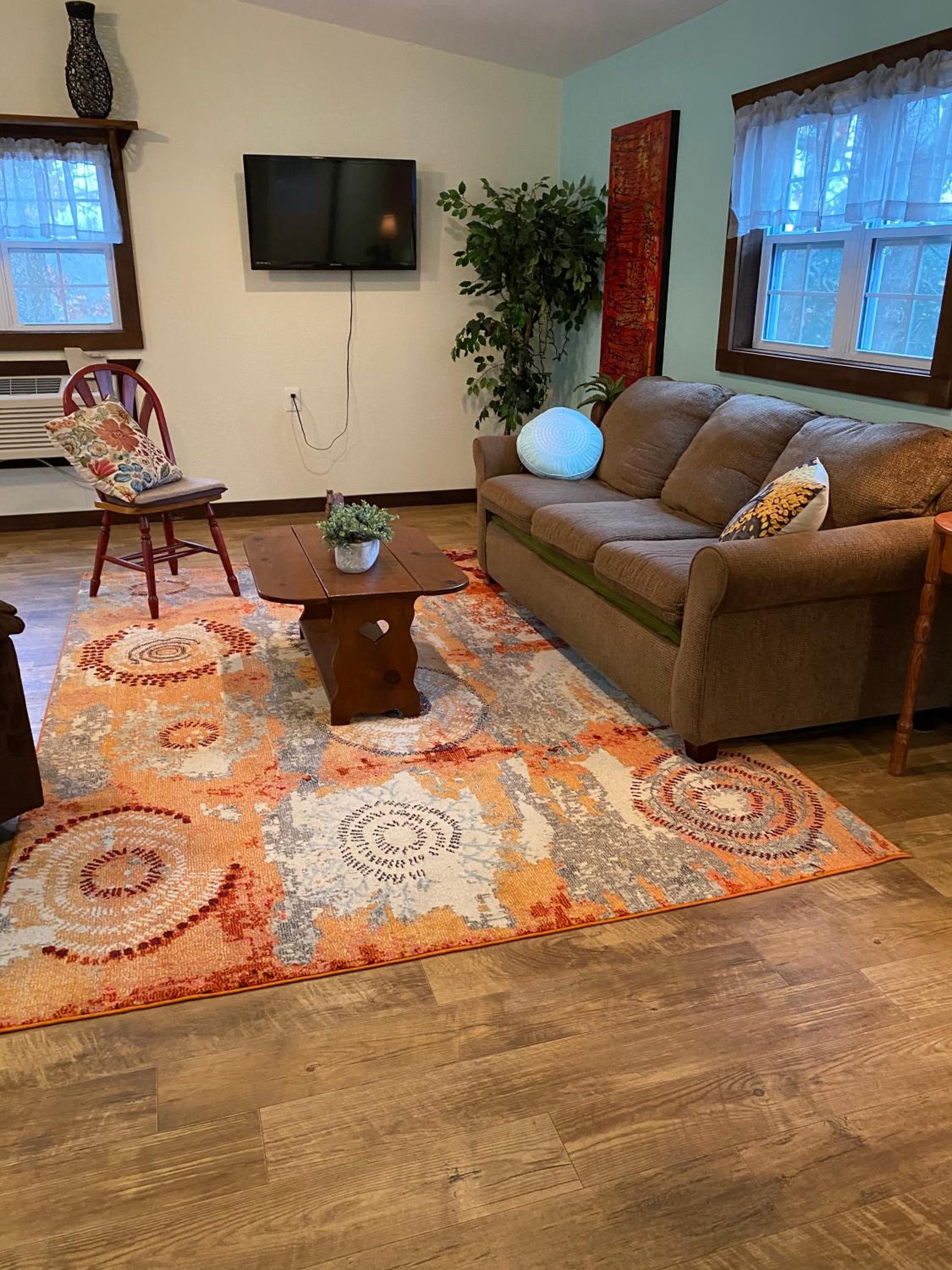 Family Room with Mountain View photo 3