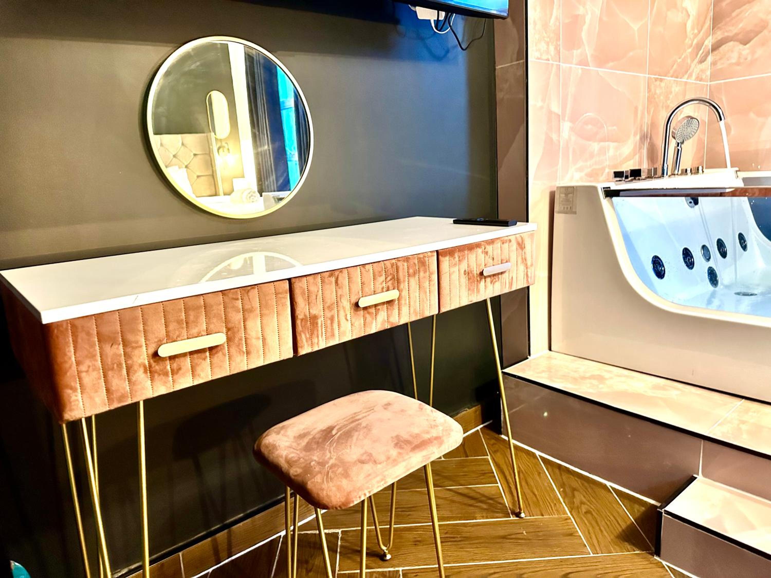 Studio with Spa Bath photo 3