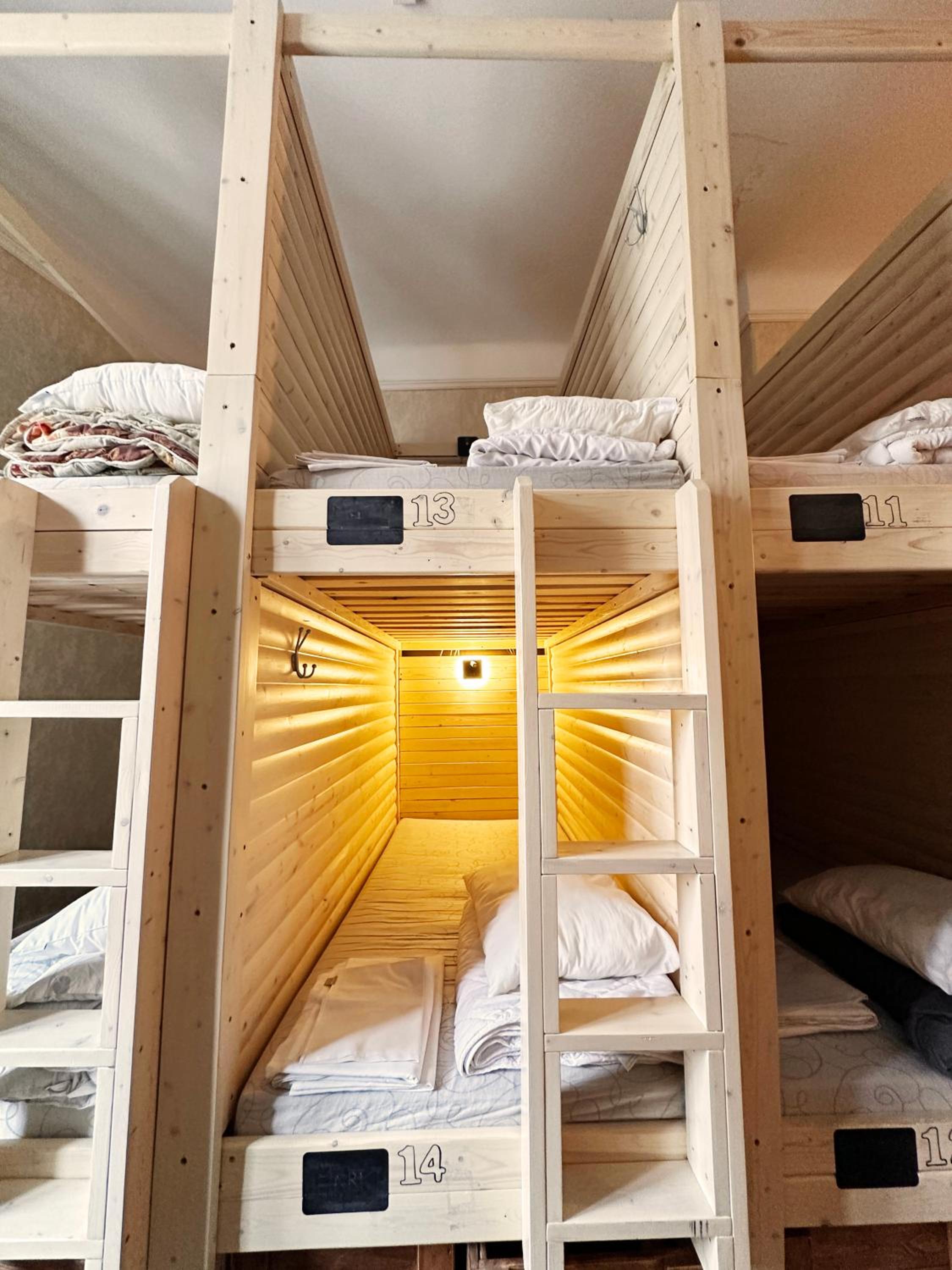 Bed in 16-Bed Mixed Dormitory Room photo 1
