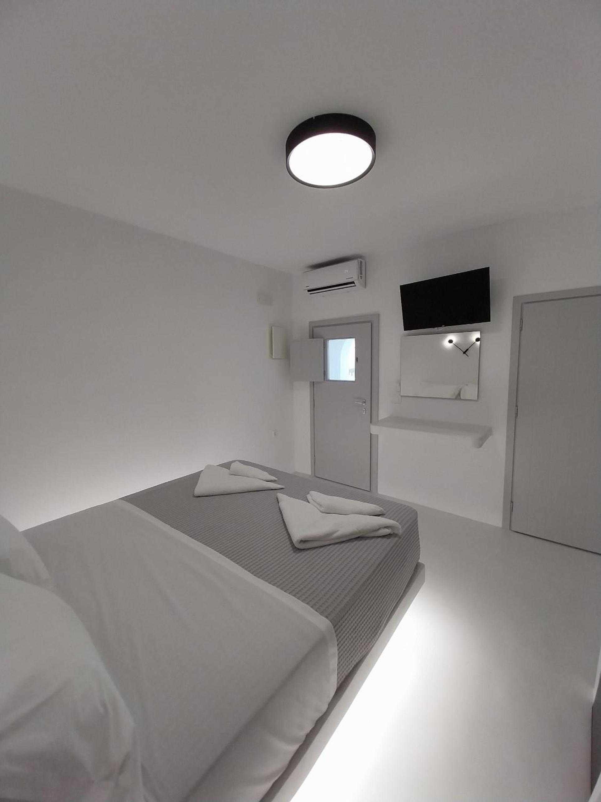 Executive Room - Photo 18