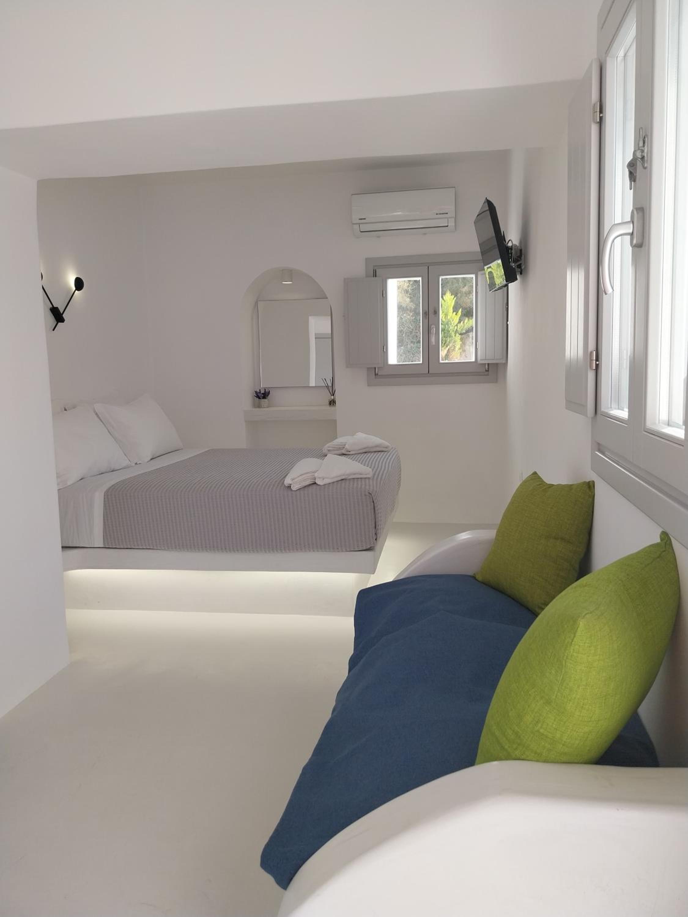 Executive Room - Photo 12