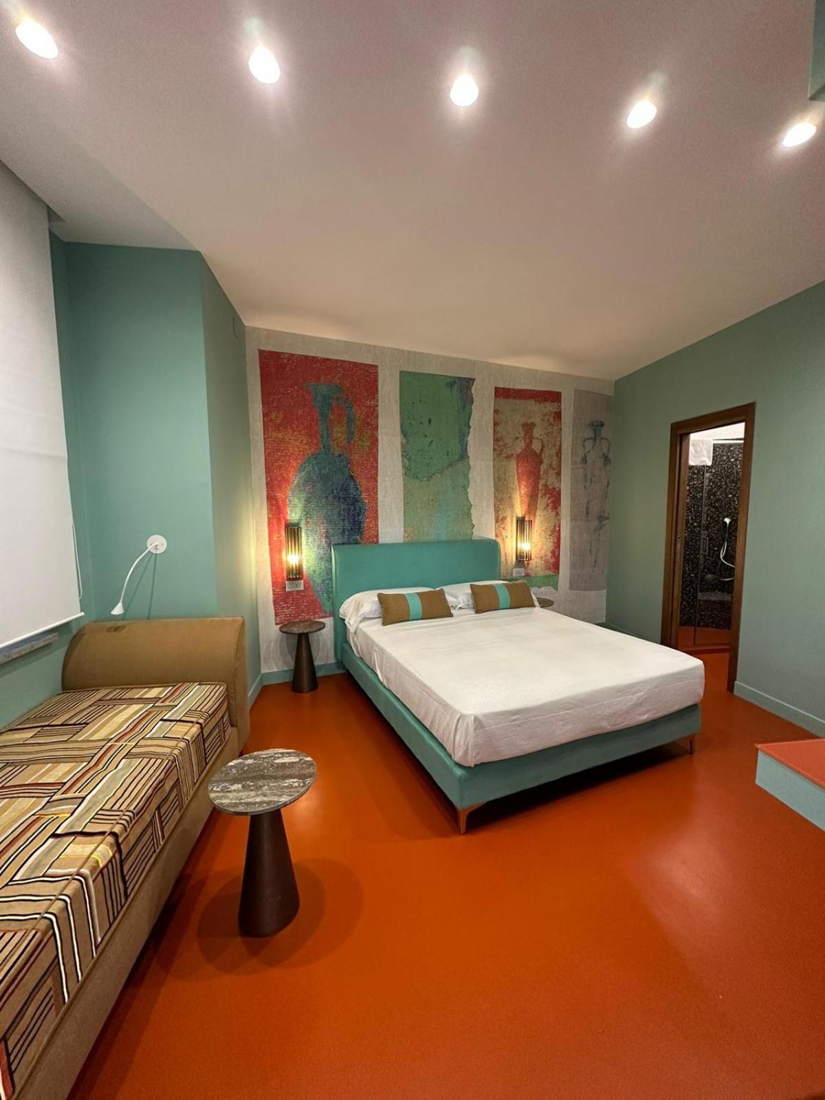 Deluxe Room 2