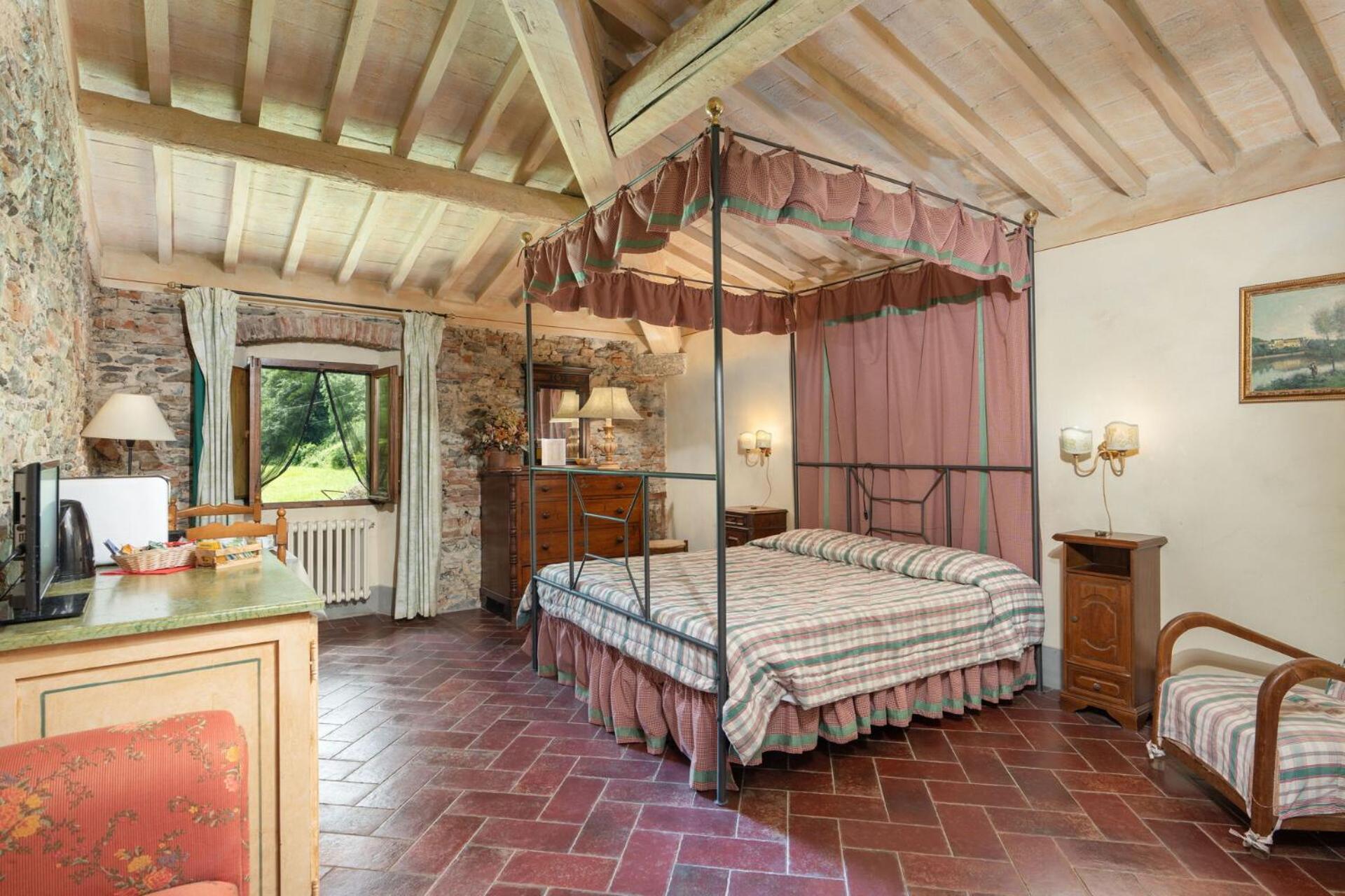 Double Room - Photo 2