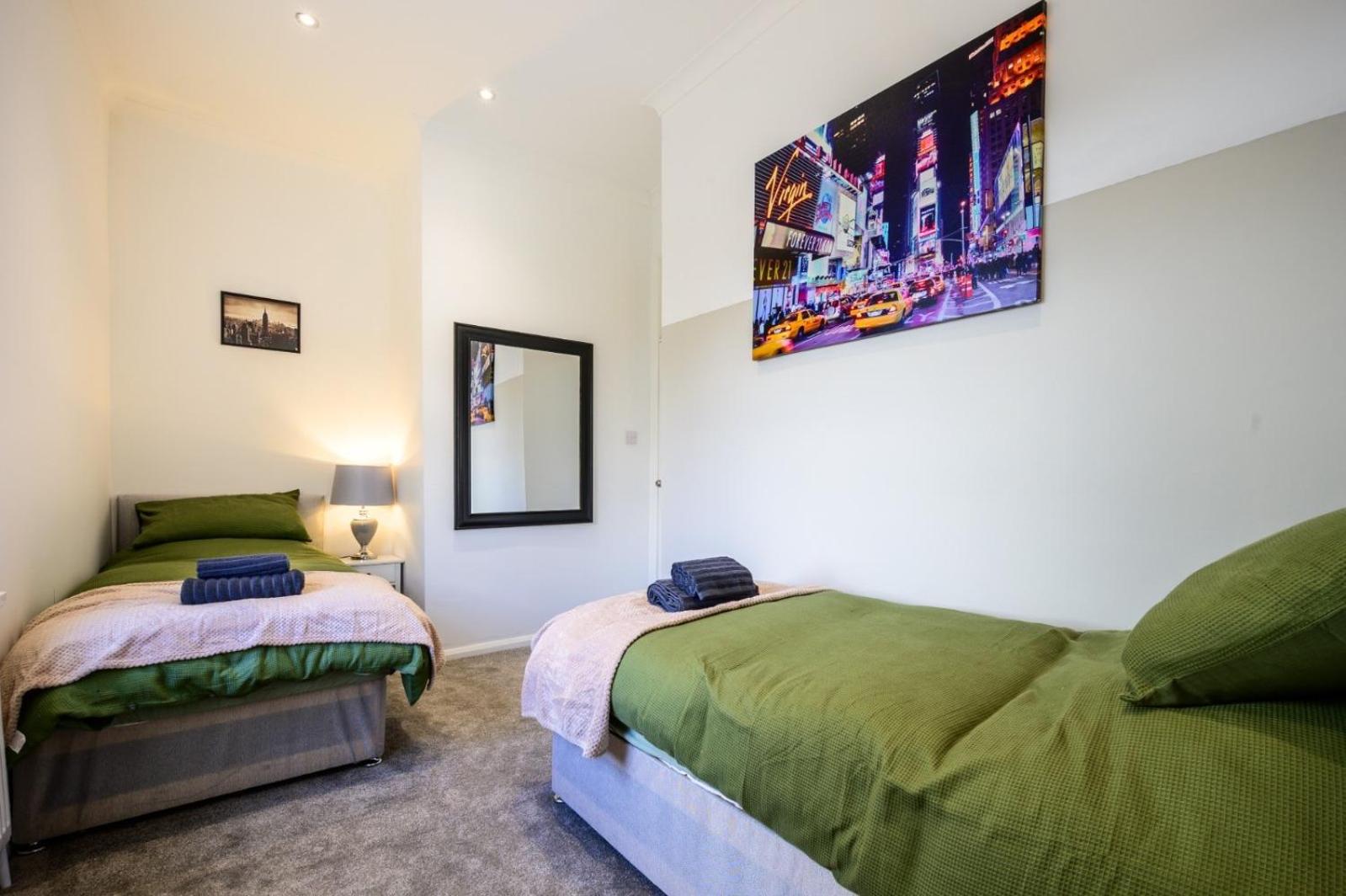 Two-Bedroom House photo 1