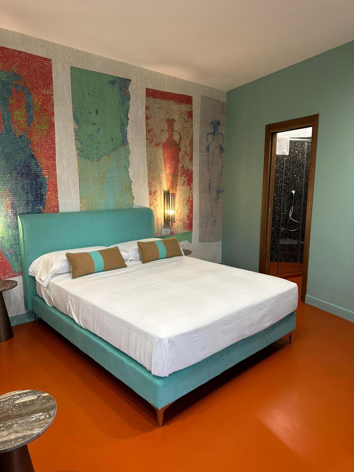 Deluxe Room 3