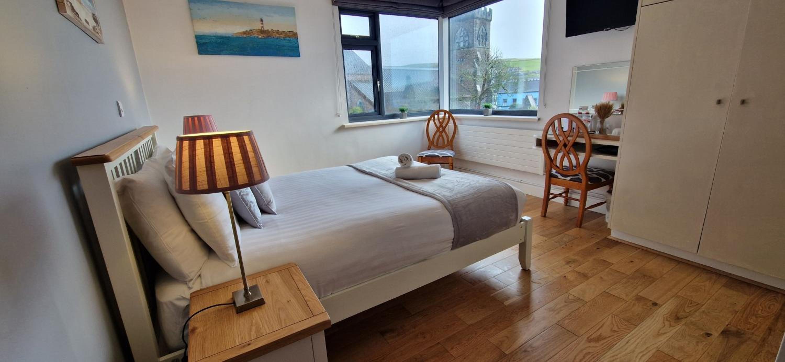 Double Room with Private Bathroom - Photo 4