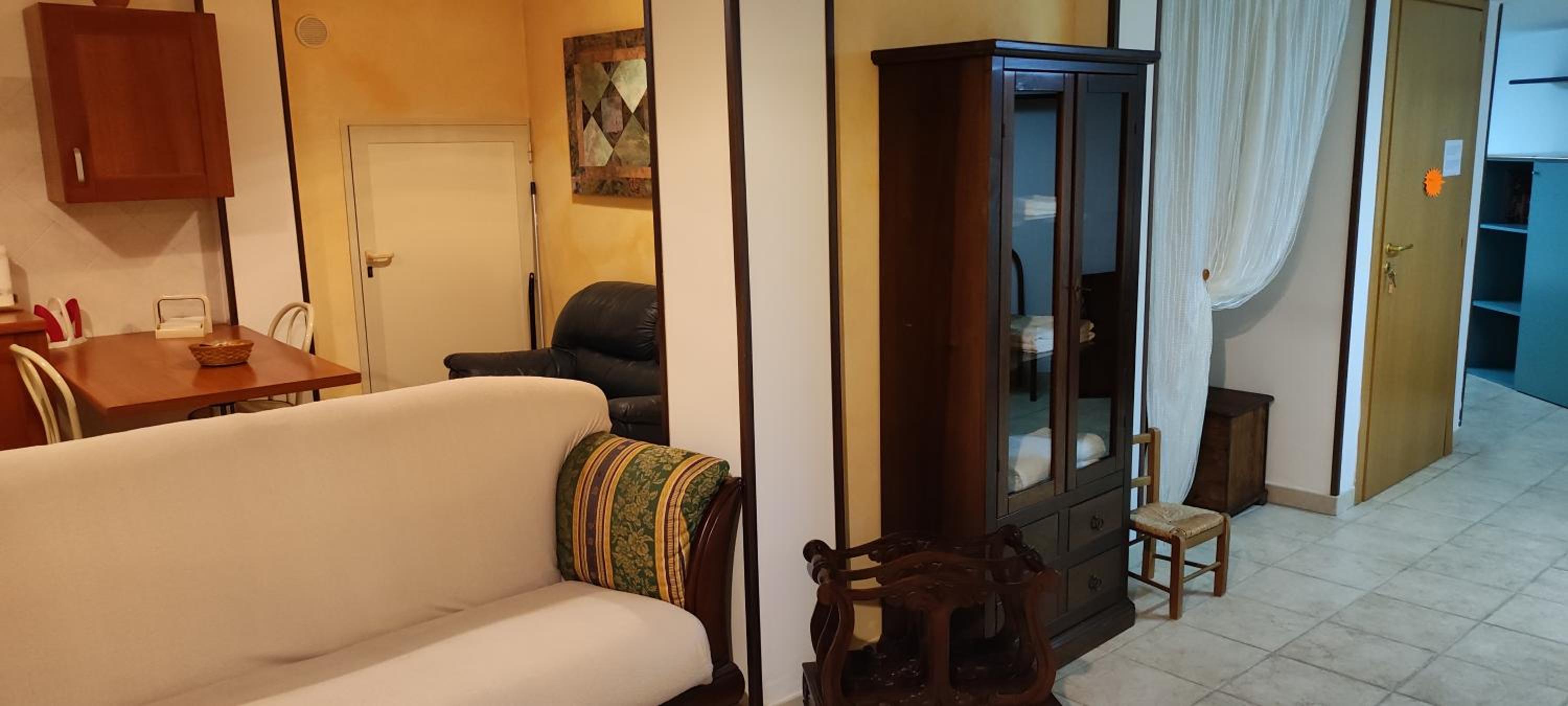 Studio Apartment photo 1