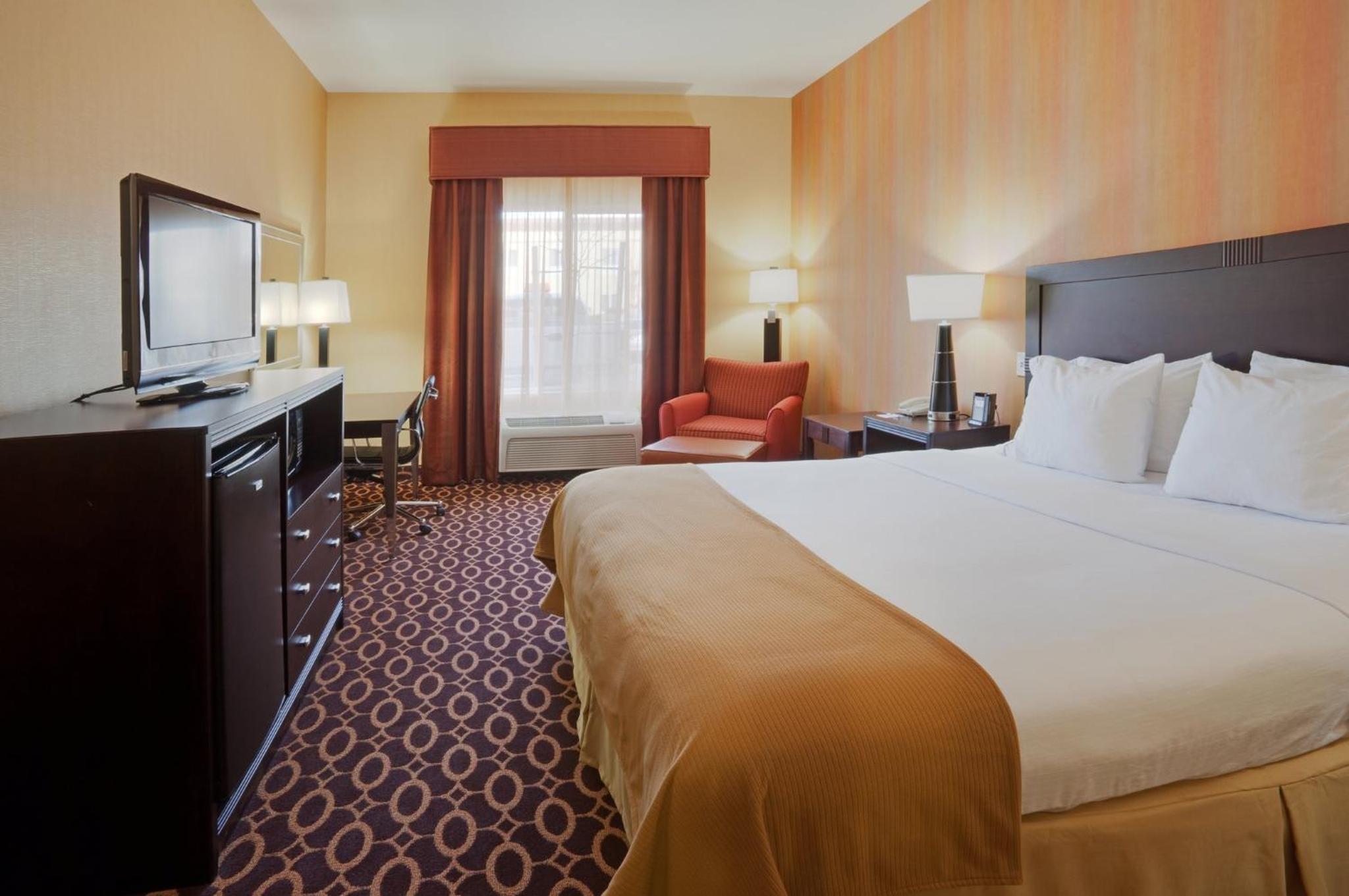 Standard King Room - Photo 1