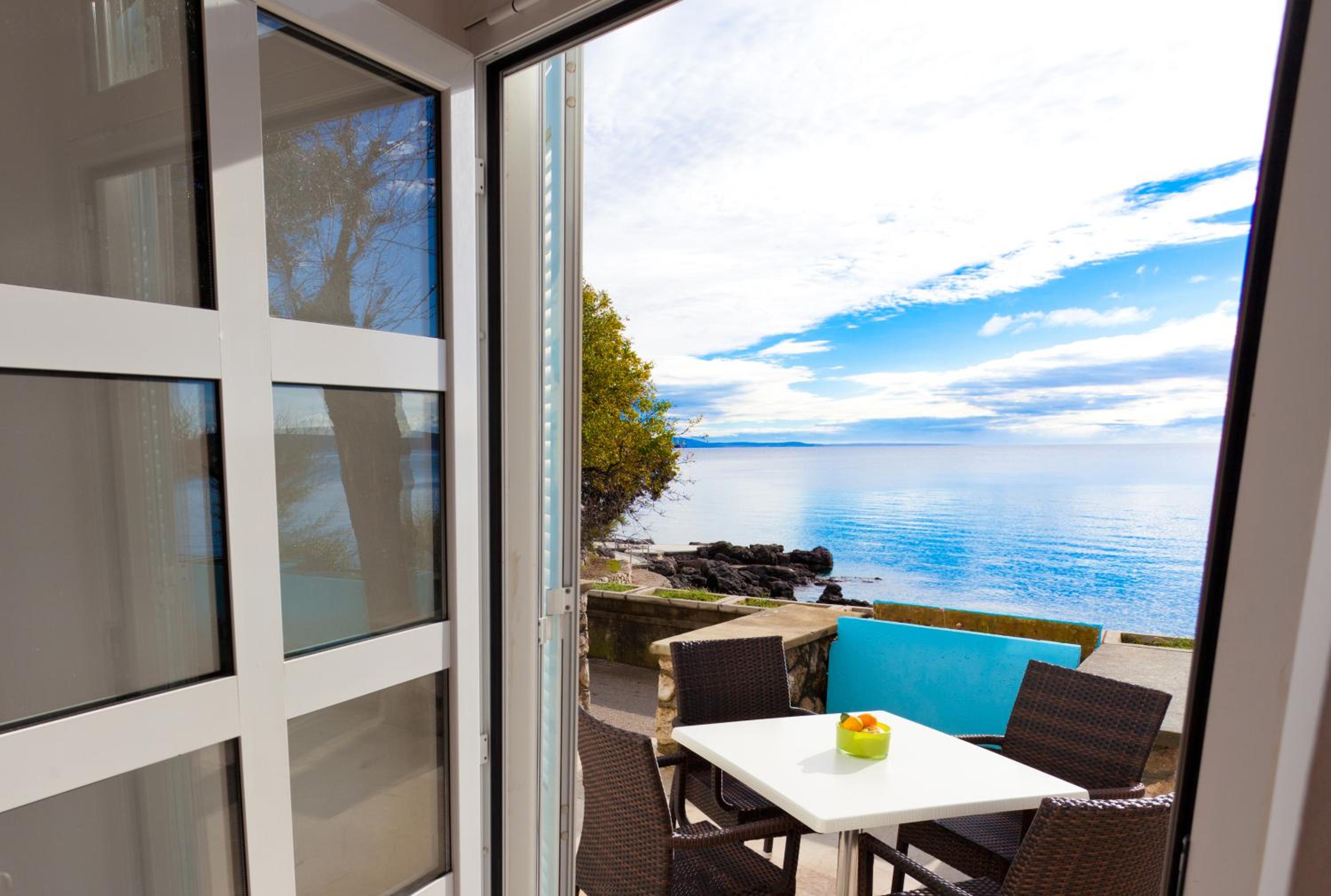 Suite with Terrace and Sea View - Photo 2