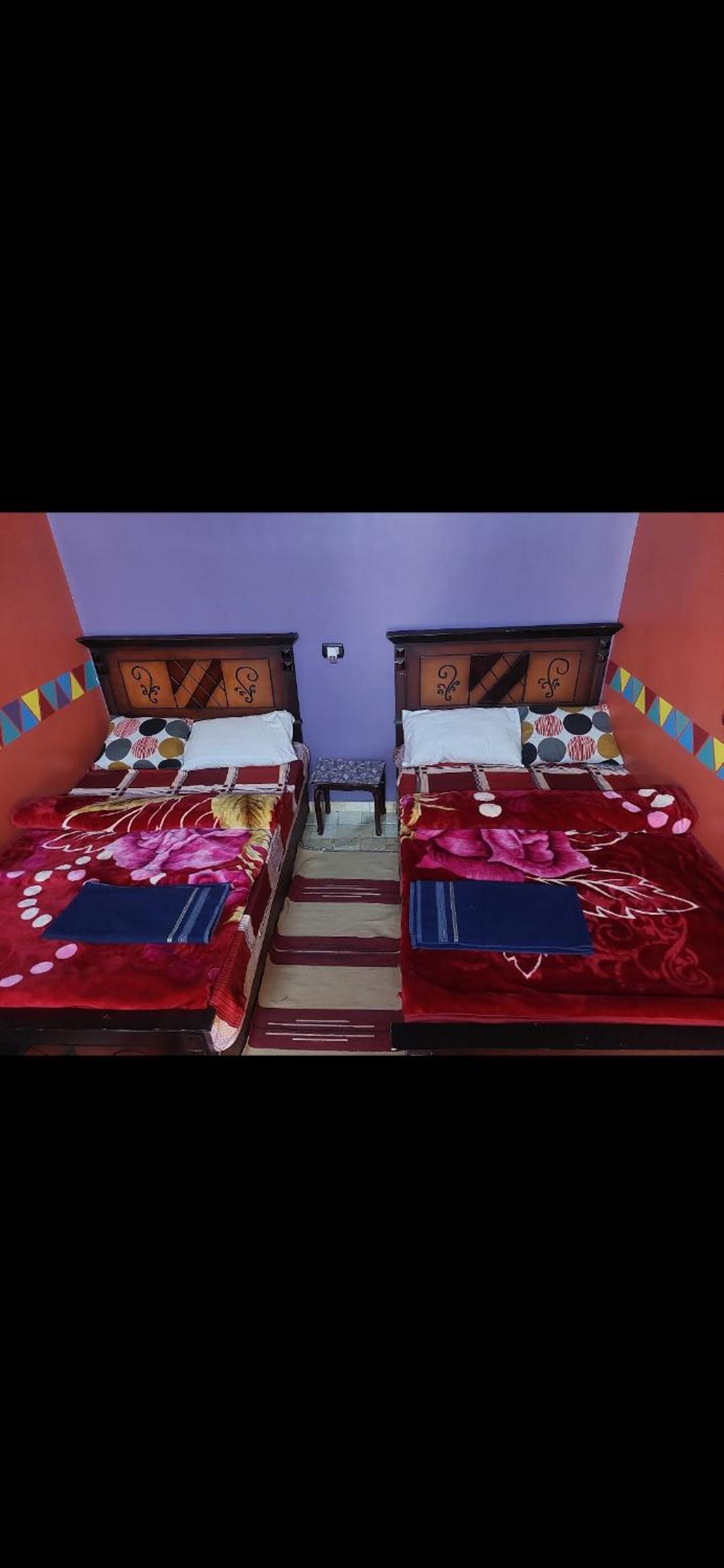 Five-Bedroom House photo 1