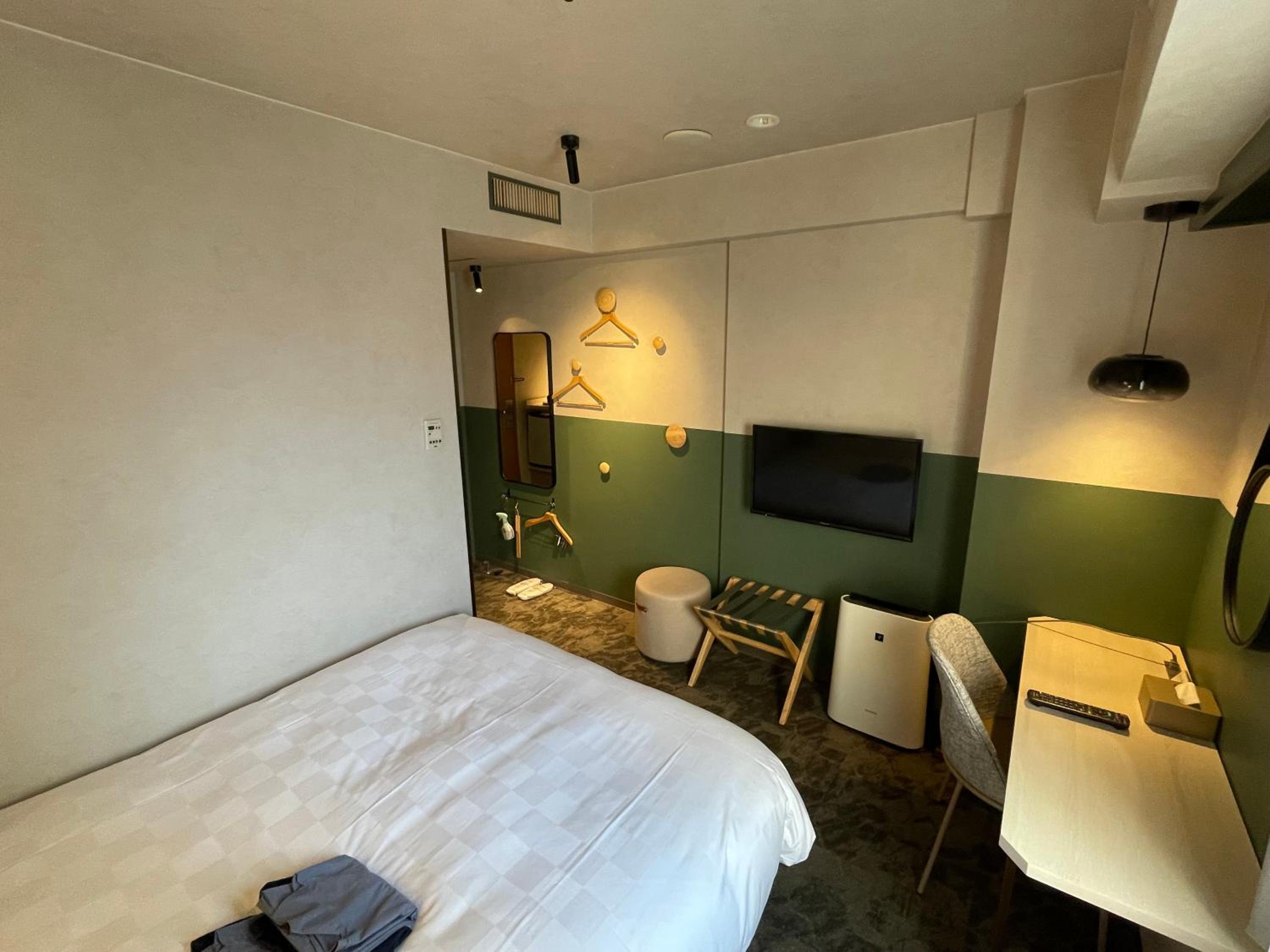Double Room - Non-Smoking - Discounted for Noise from Elevator - Photo 2