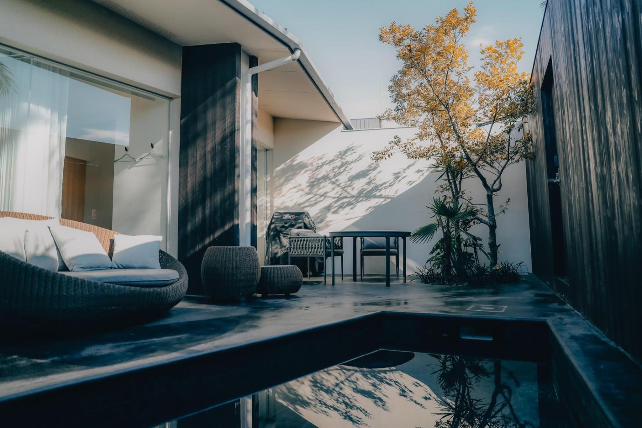 Suite with Private Pool - Photo 3