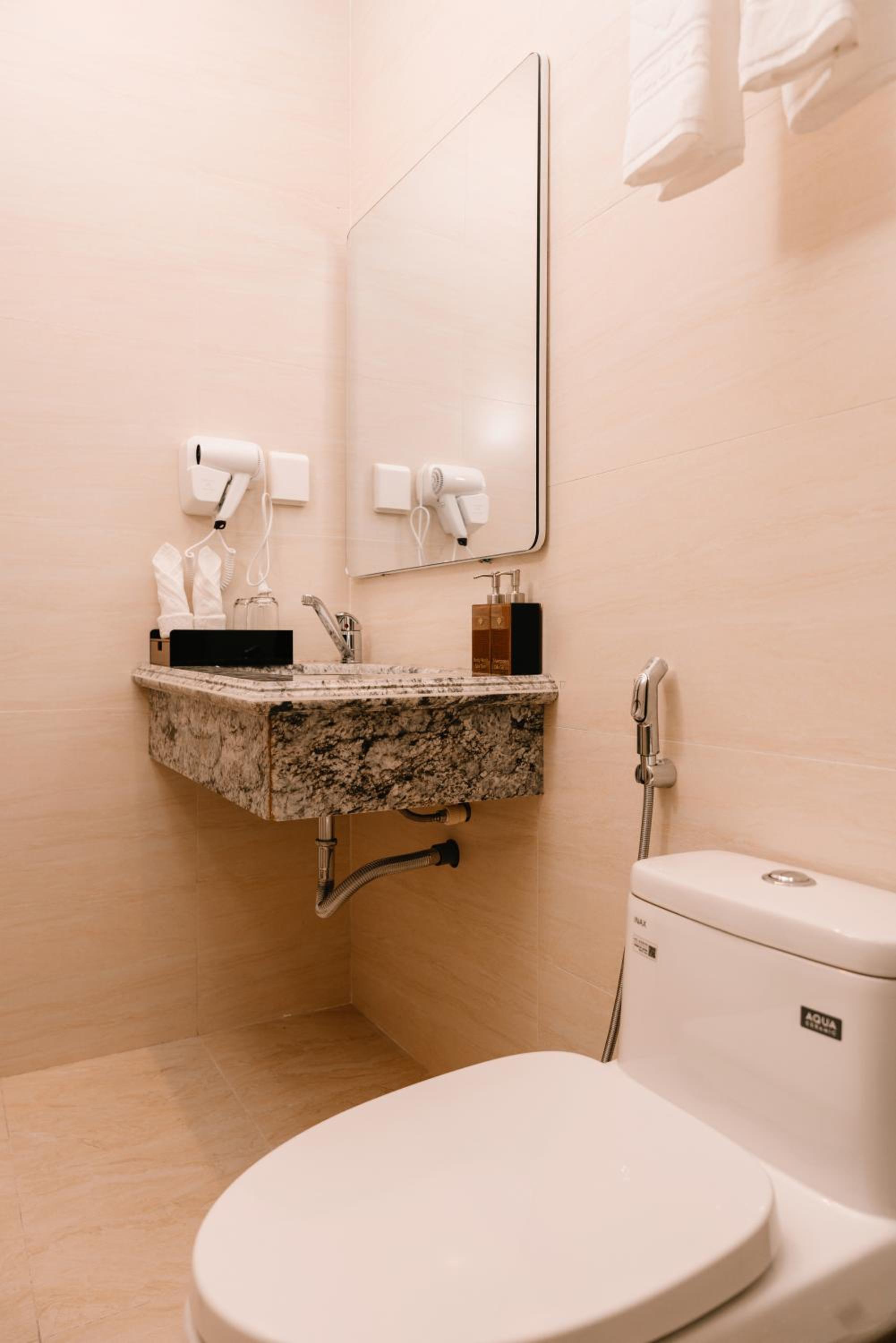 Apartment - Photo 3