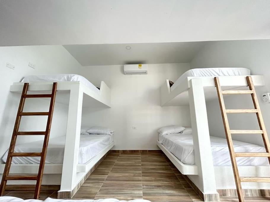 One-Bedroom House photo 2