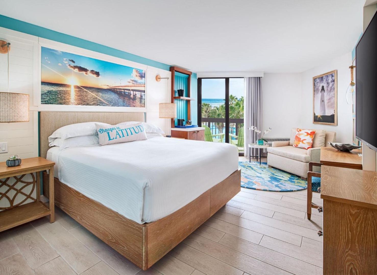 Premium Sky Room with One King Bed - Photo 1