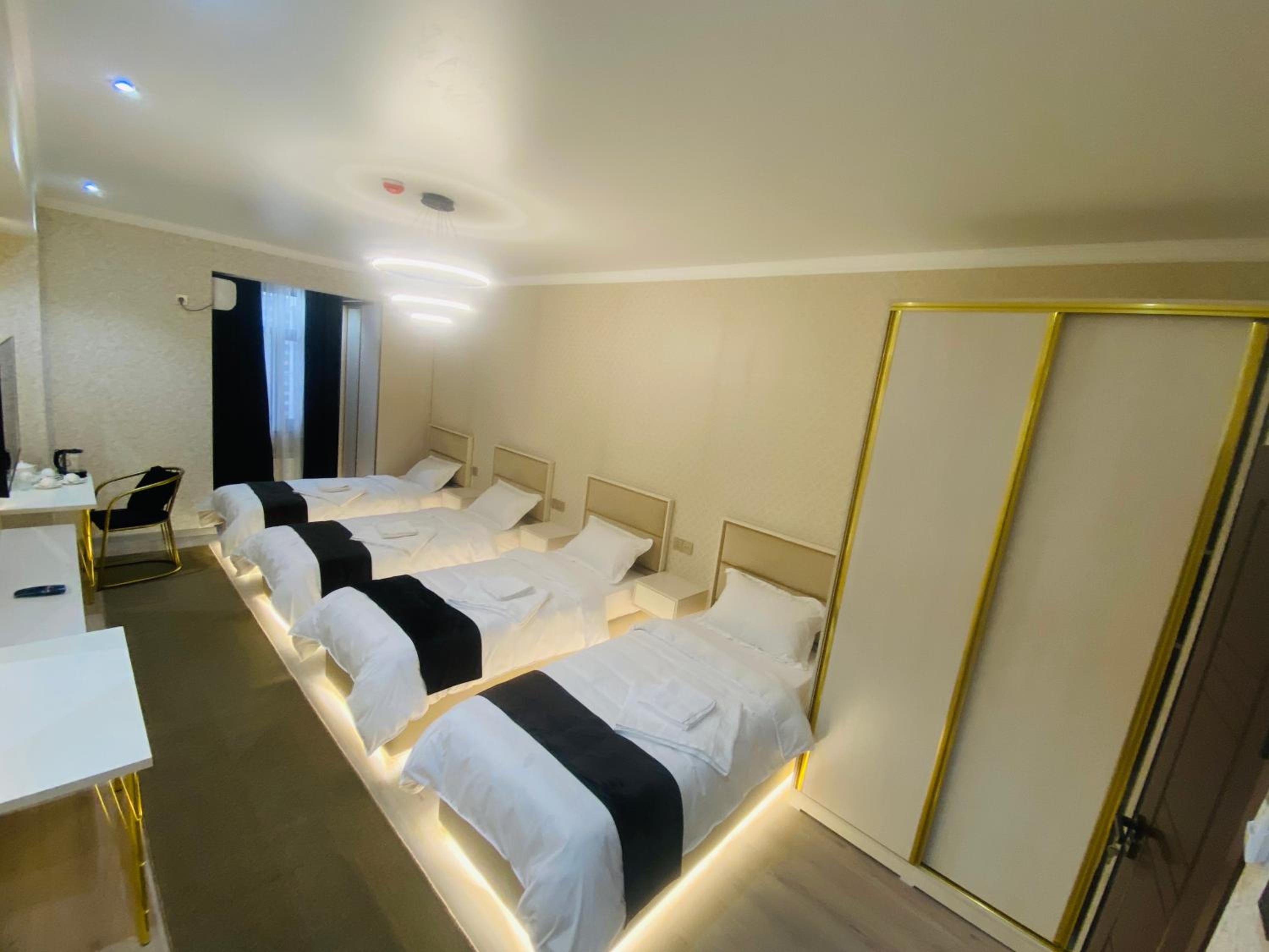 Classic Quadruple Room photo 1