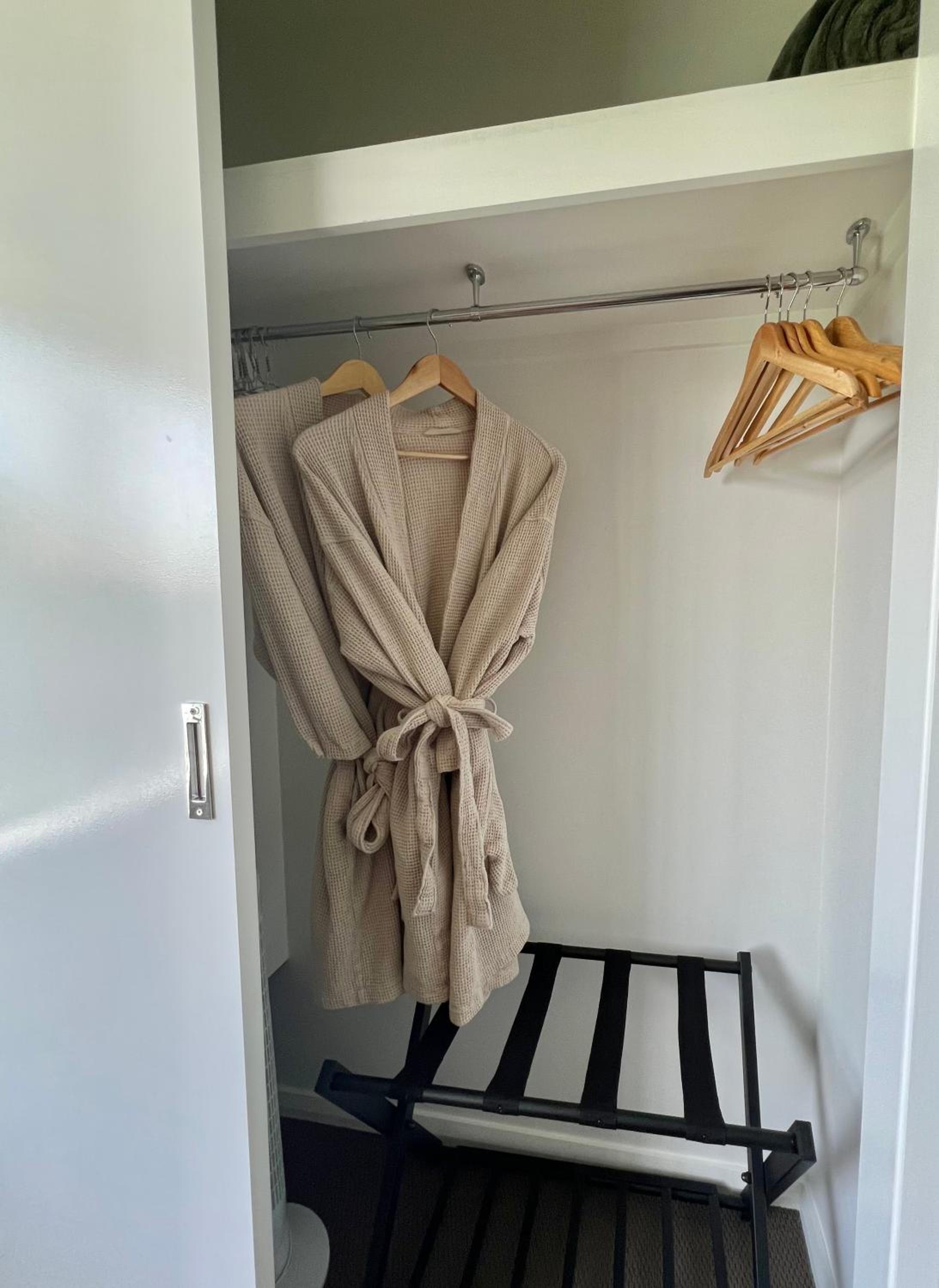 Deluxe King Suite photo 2