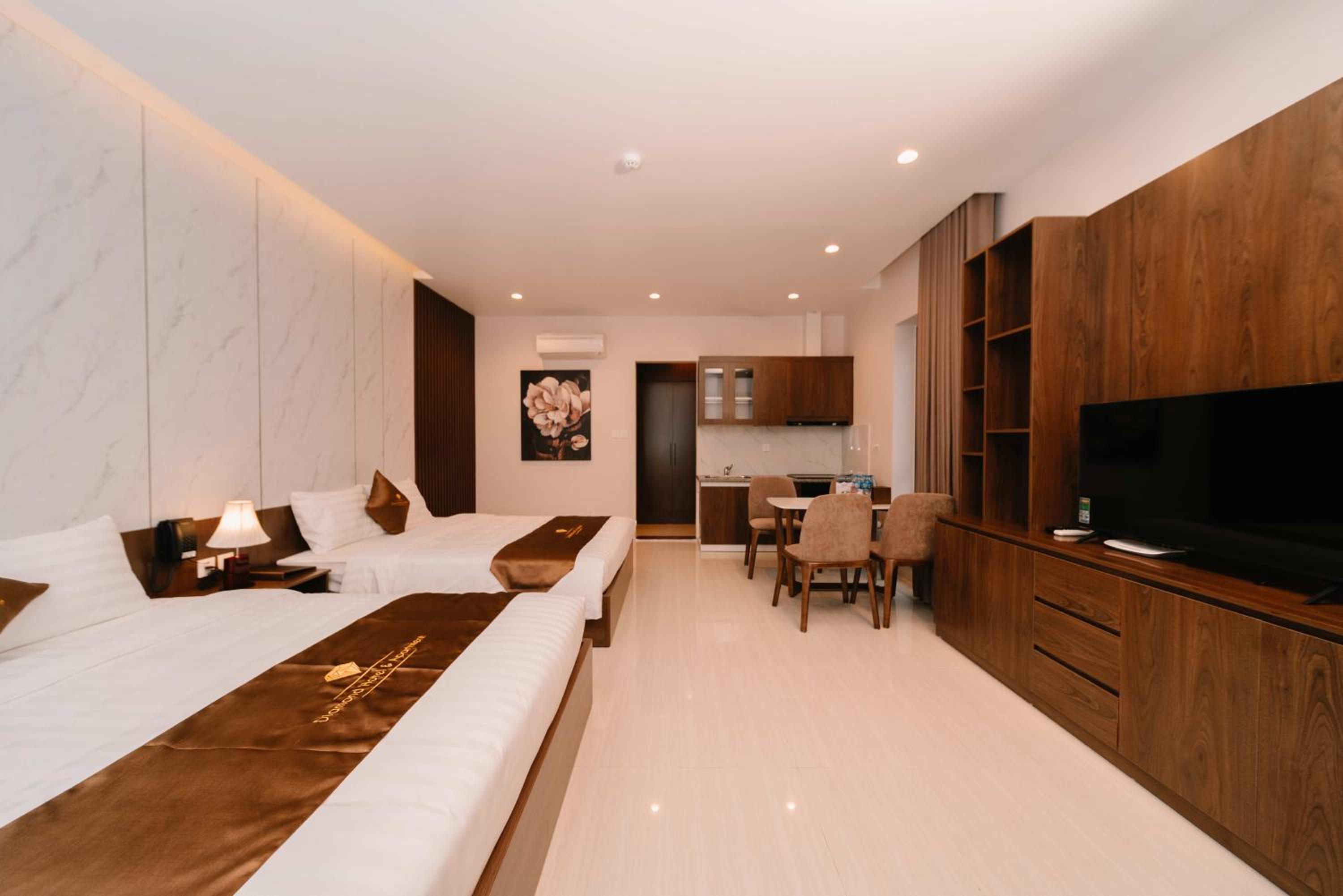 Deluxe Quadruple Room - Photo 1