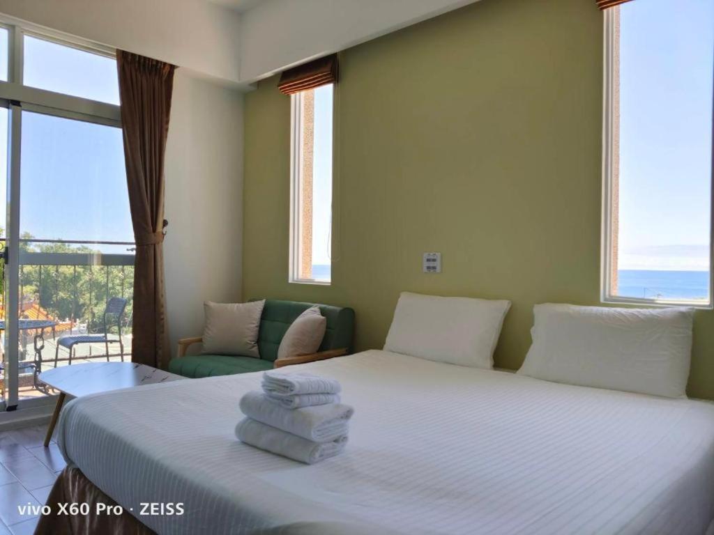 Queen Room with Balcony
