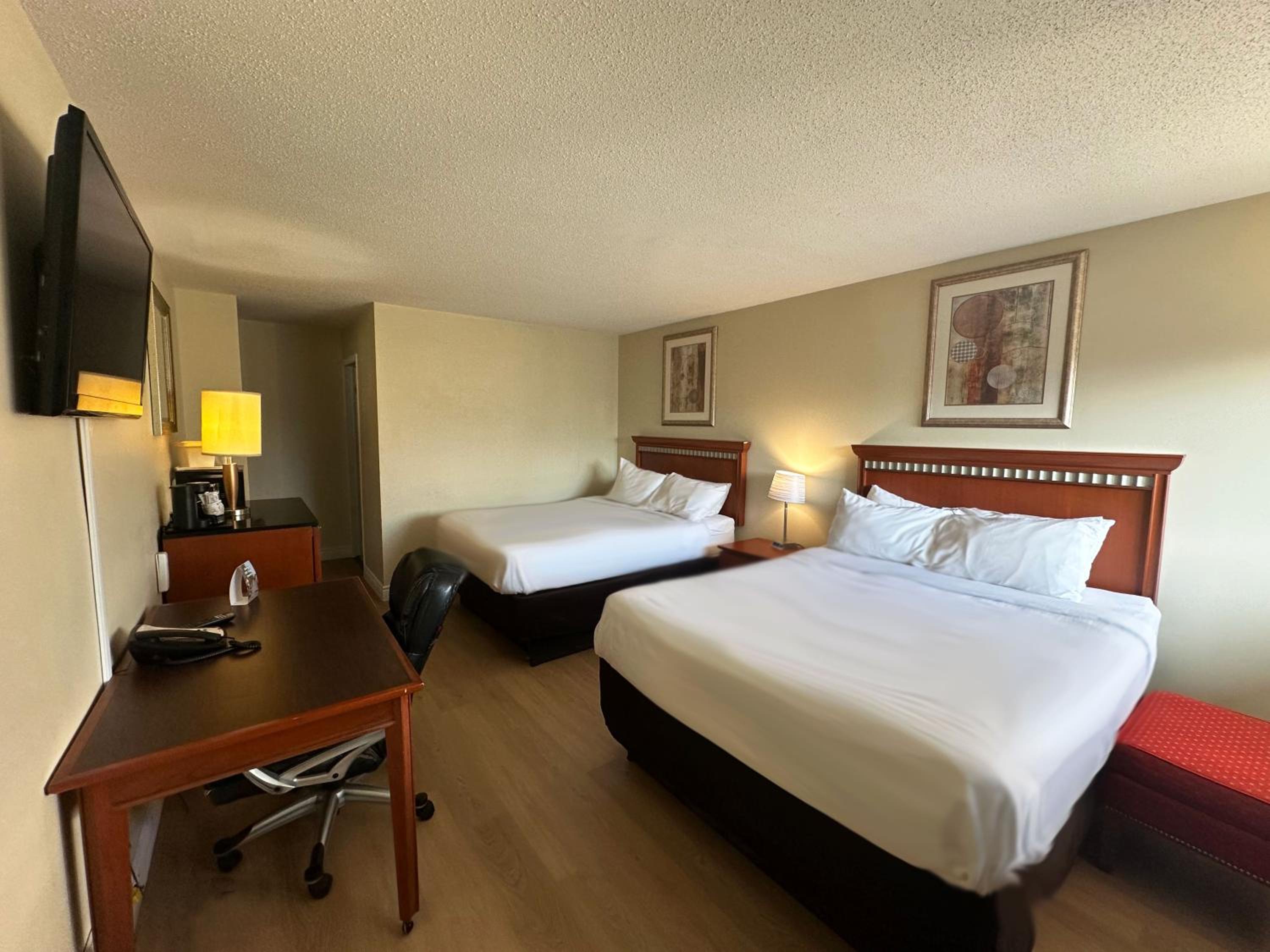 Standard Queen Room - Photo 4