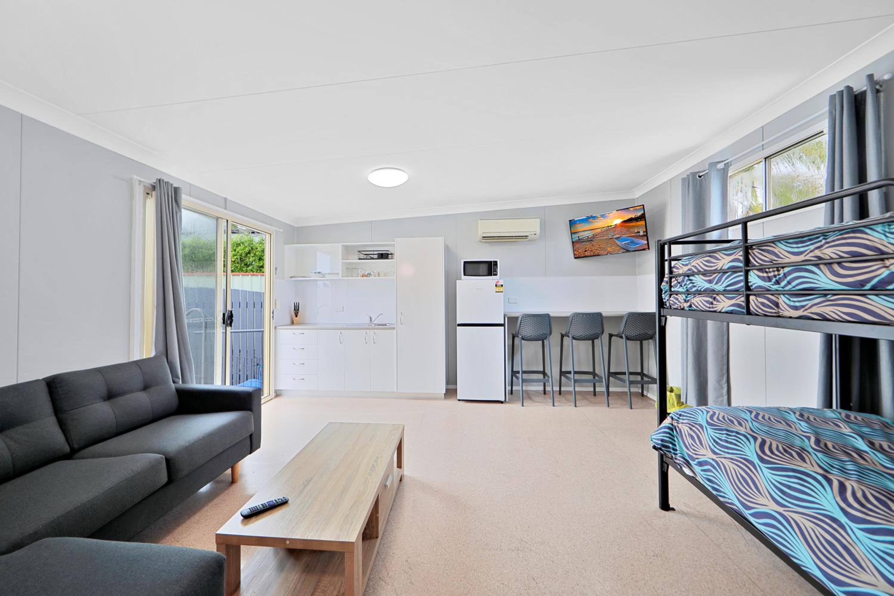 1 Bedroom Self Contained Cabin photo 1