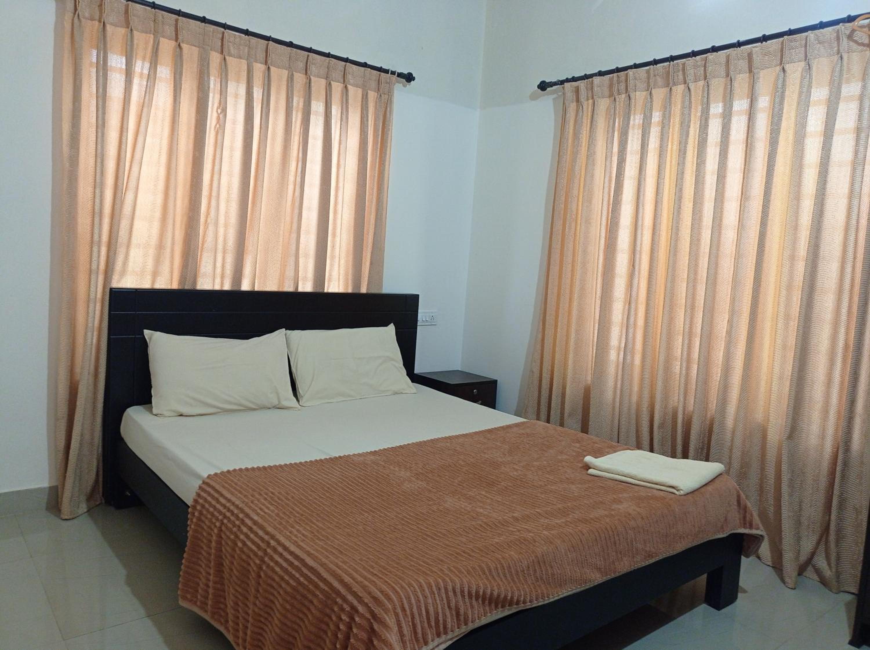 Two-Bedroom House photo 2