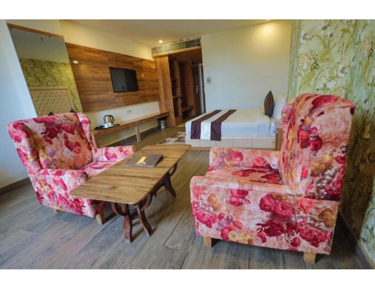 Superior King Room photo 3