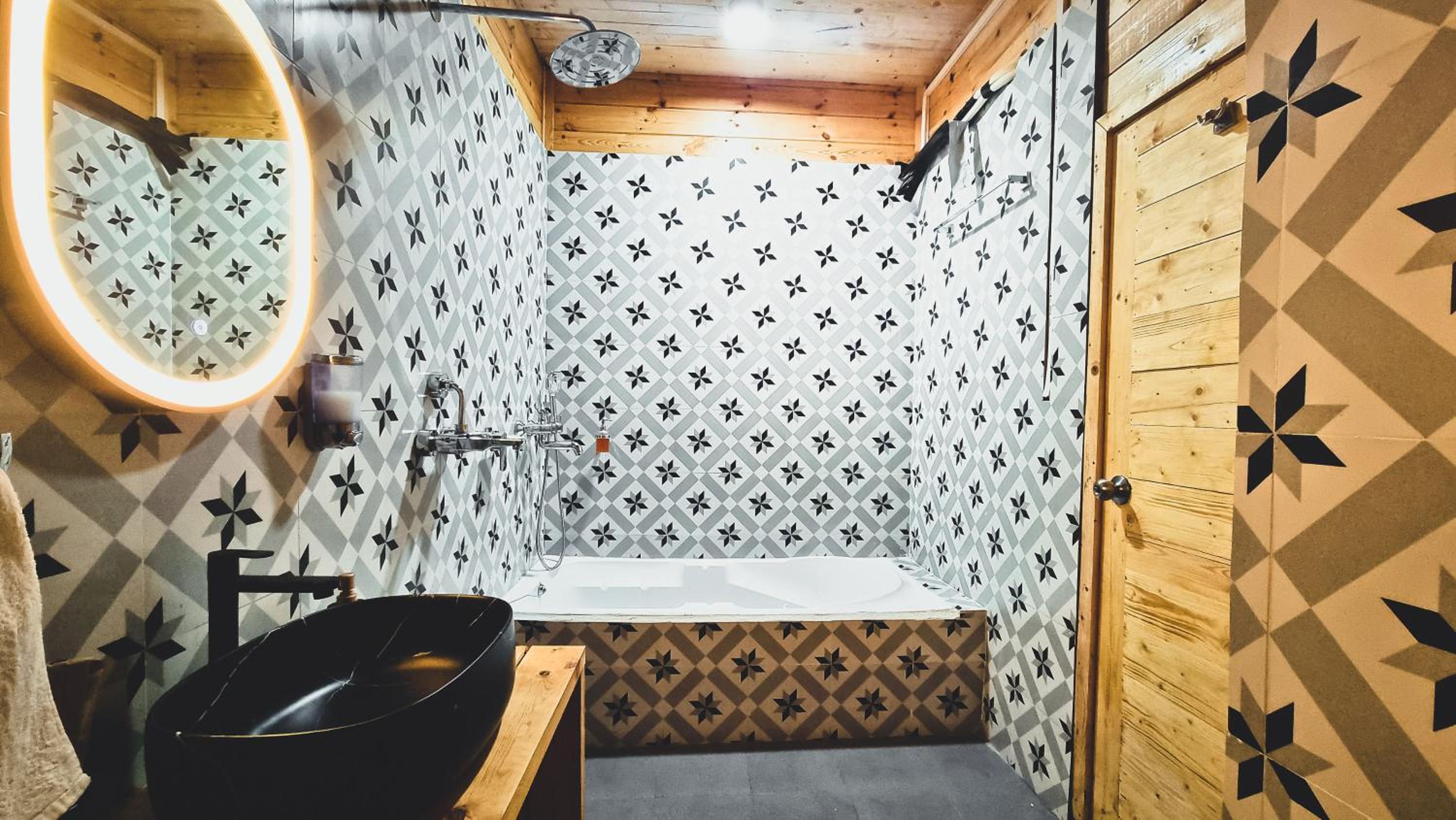 Tropical Chalet With Bathtub River View photo 3