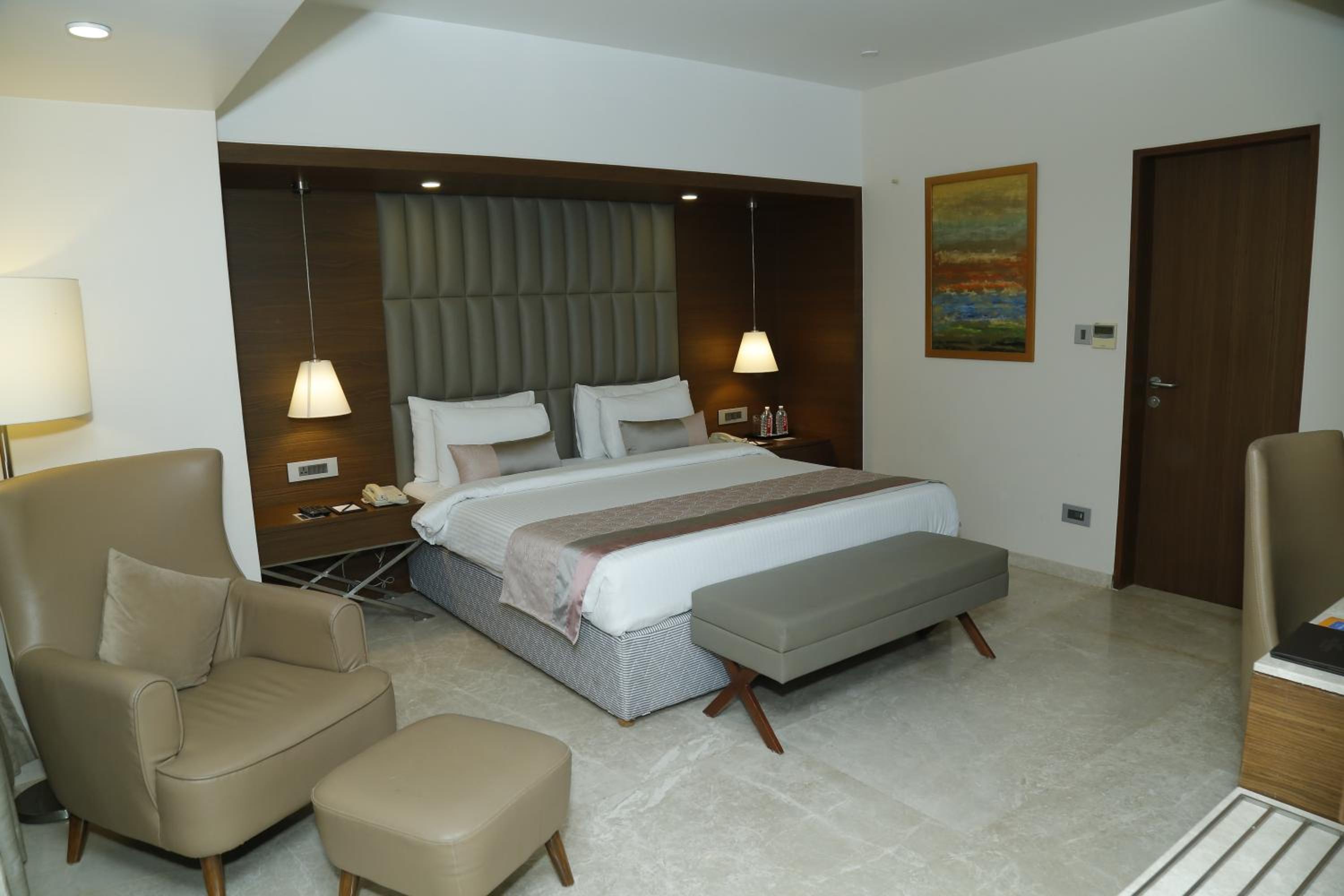 Grand Suite Room 1 Double Bed - Photo 2