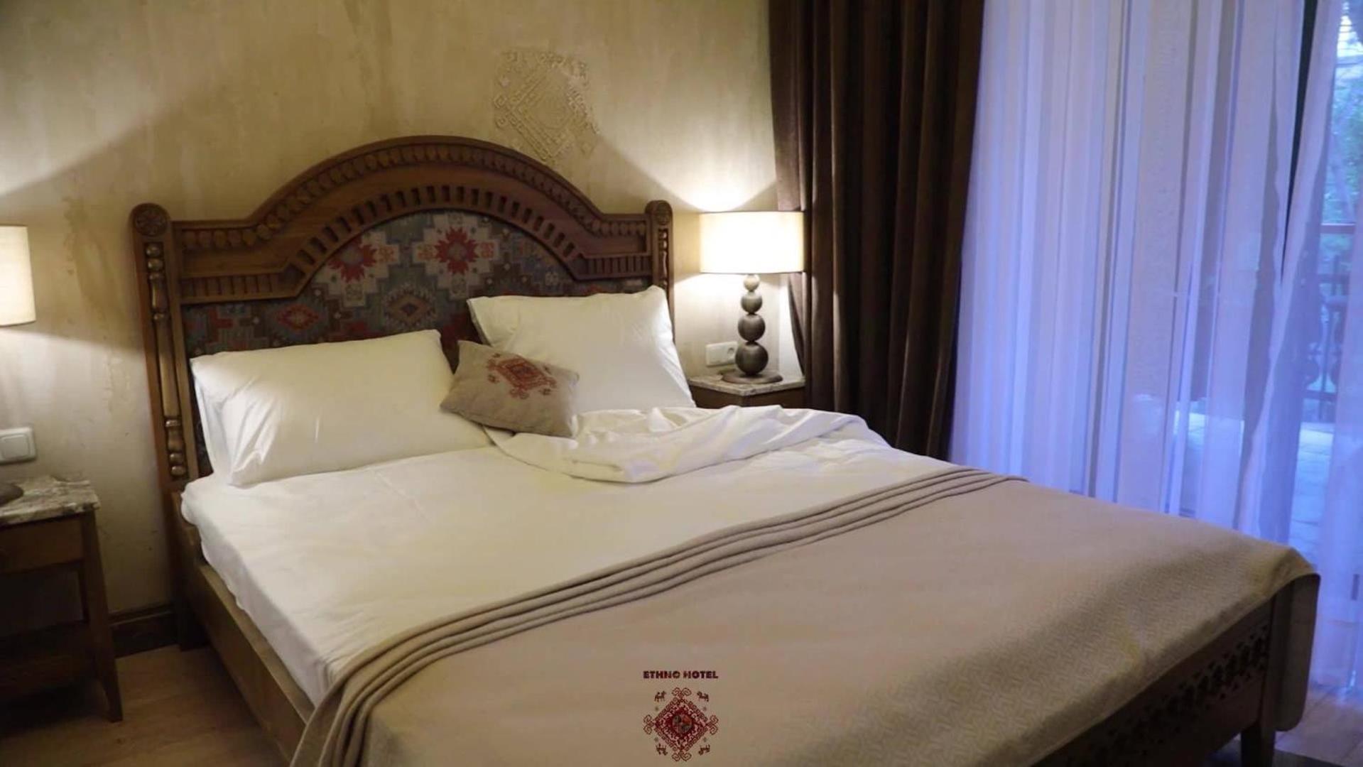 Deluxe Double Room with Balcony photo 2