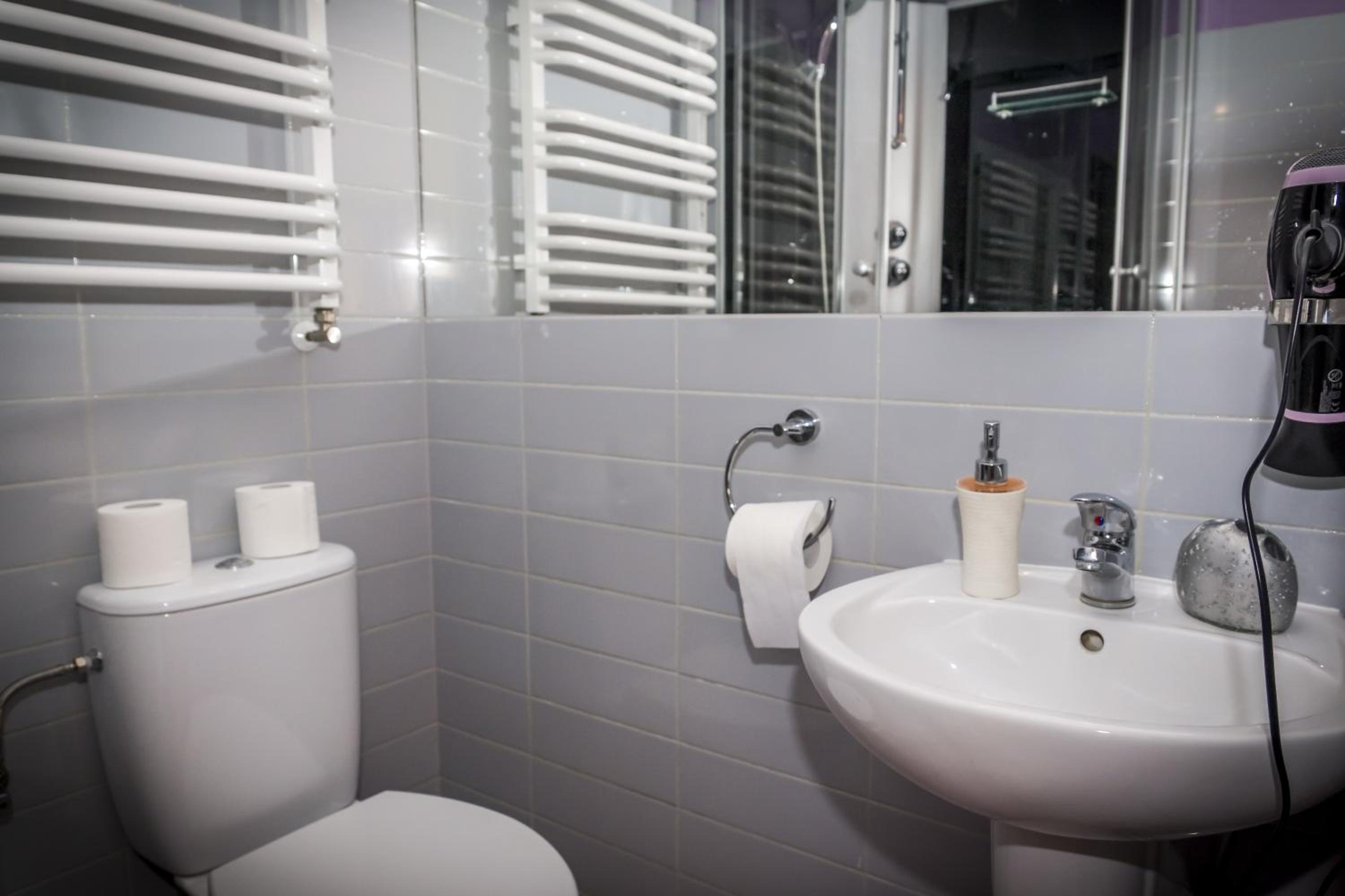 Single Room photo 2
