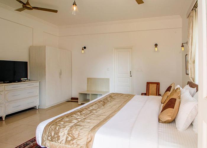 Villa photo 3