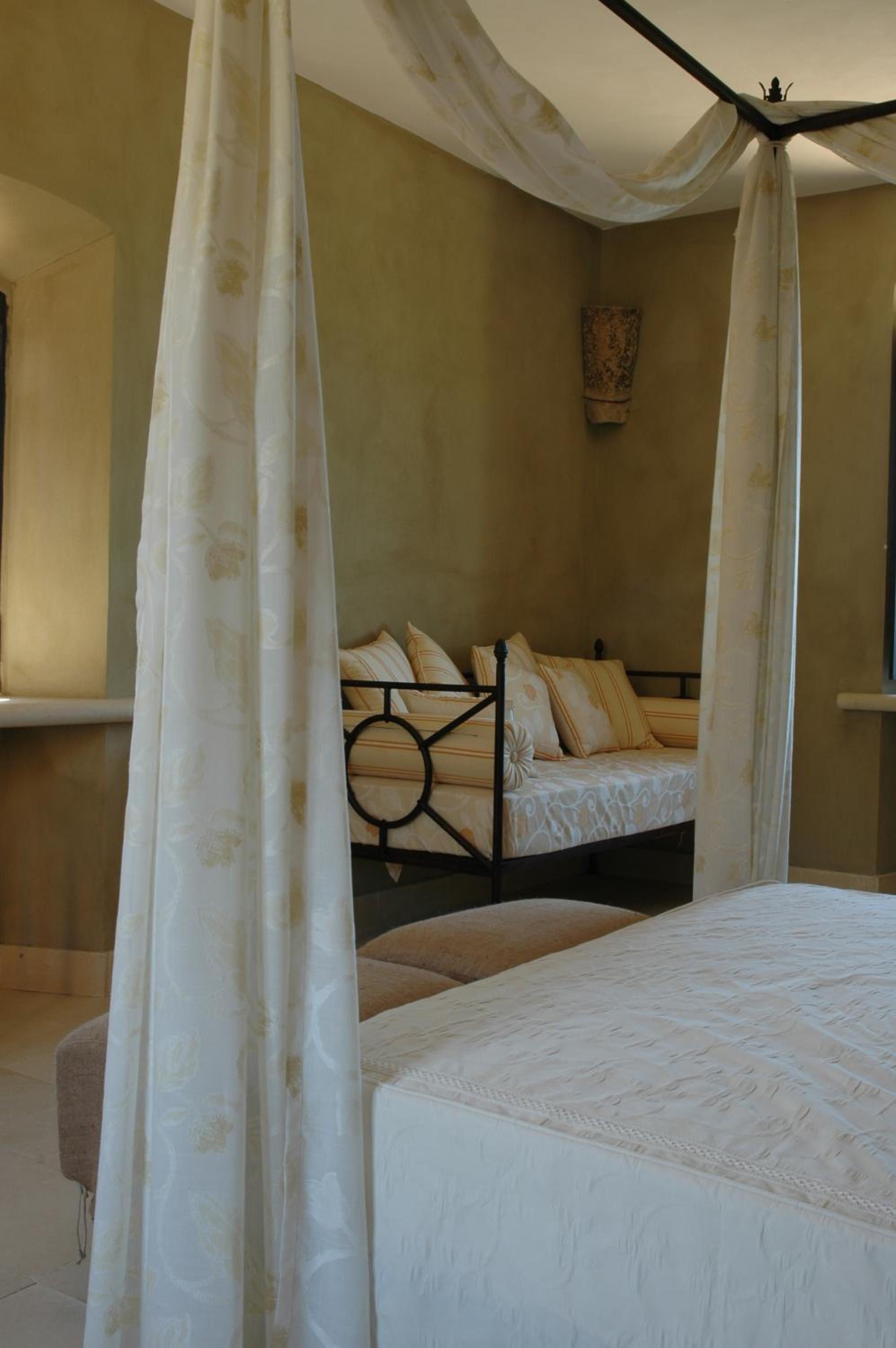 Double or Twin Room with Private Bathroom