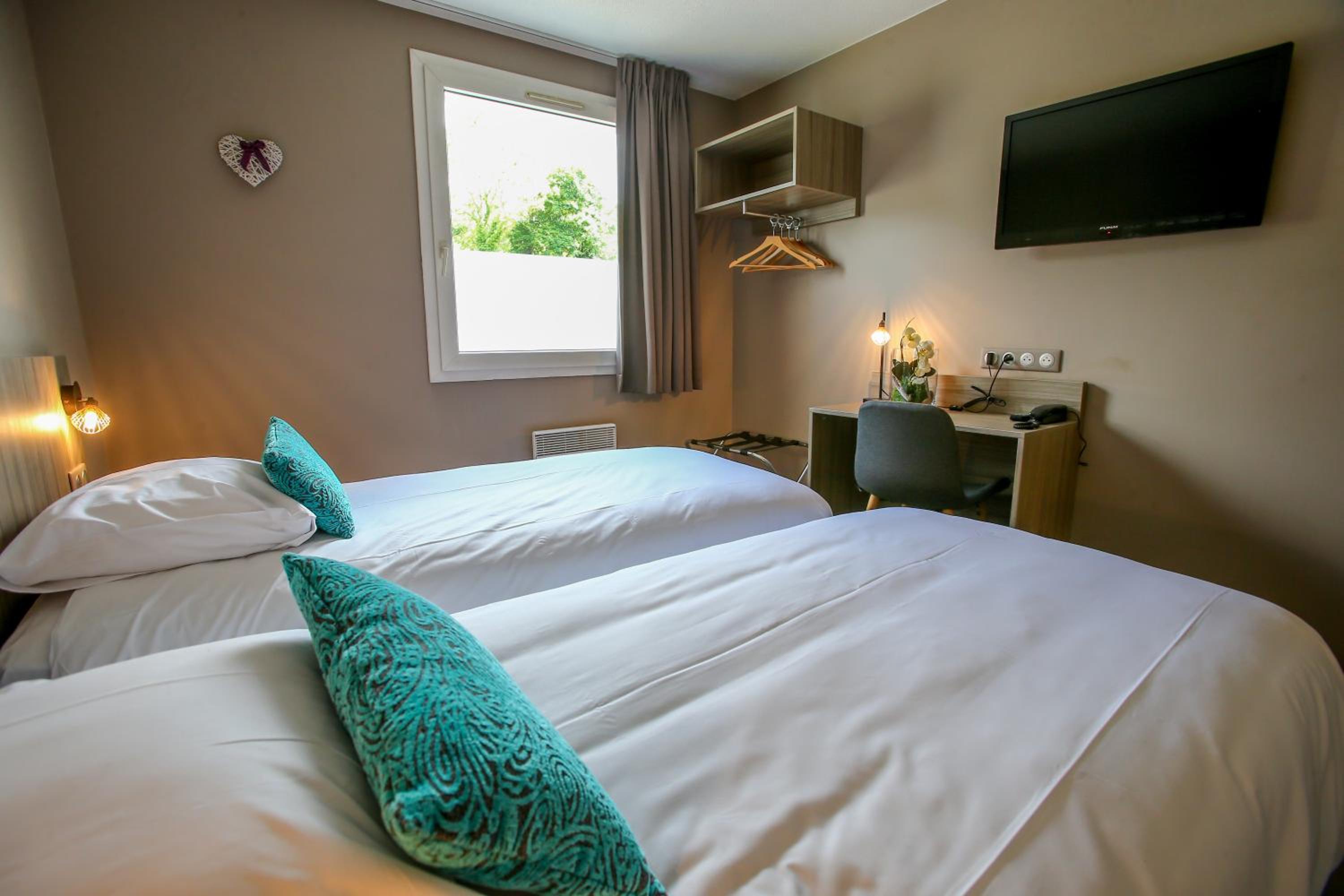 Superior Twin Room - Photo 2