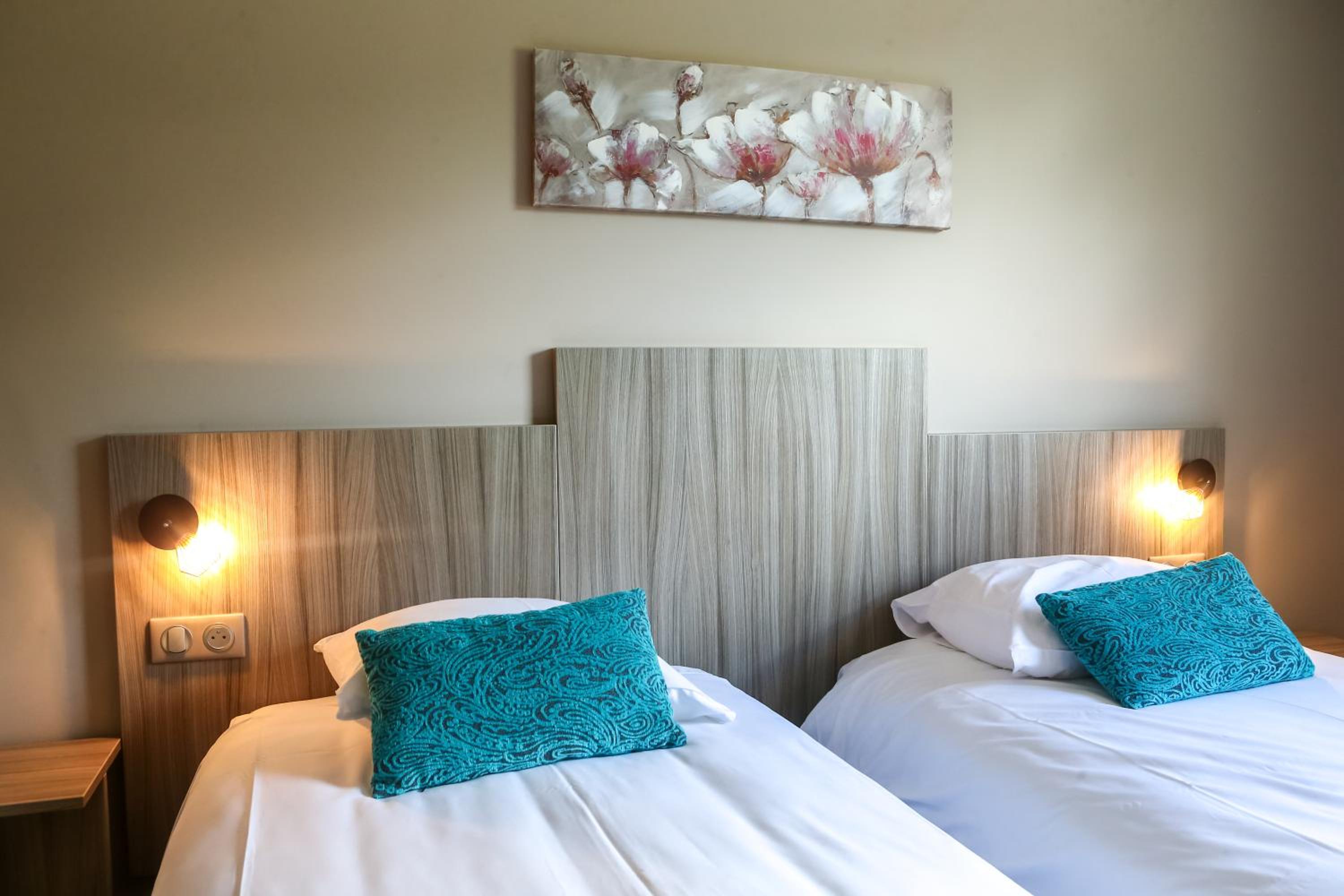 Superior Twin Room - Photo 4