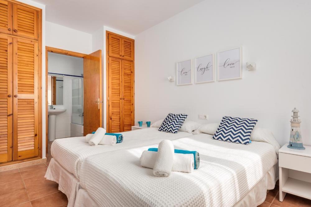 Apartamento de una habitación con vista a la piscina